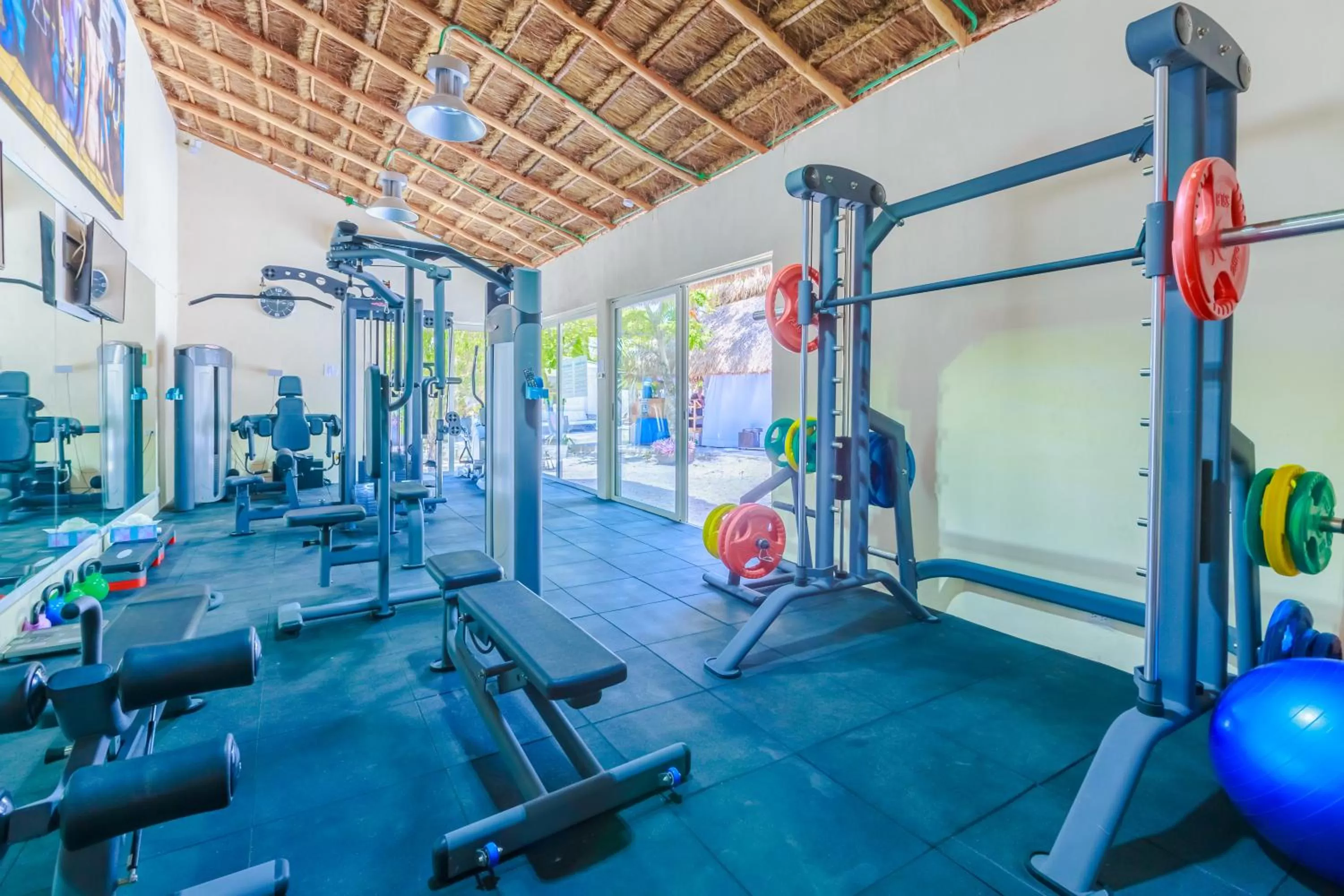 Fitness centre/facilities in Hotel Paradise Suites