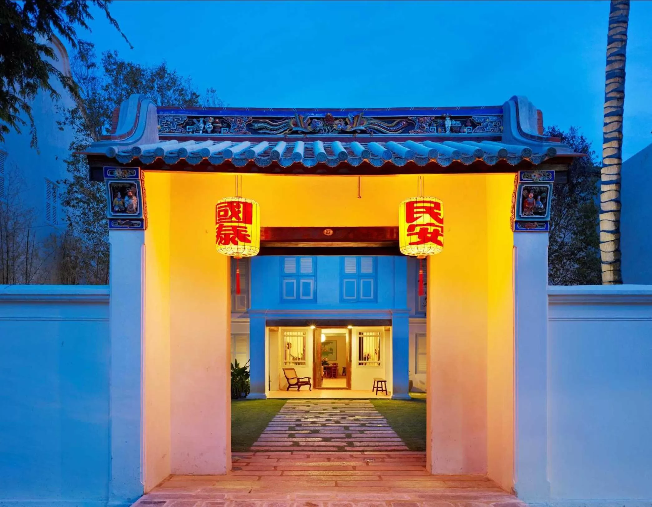 Facade/entrance in 23 Love Lane Hotel