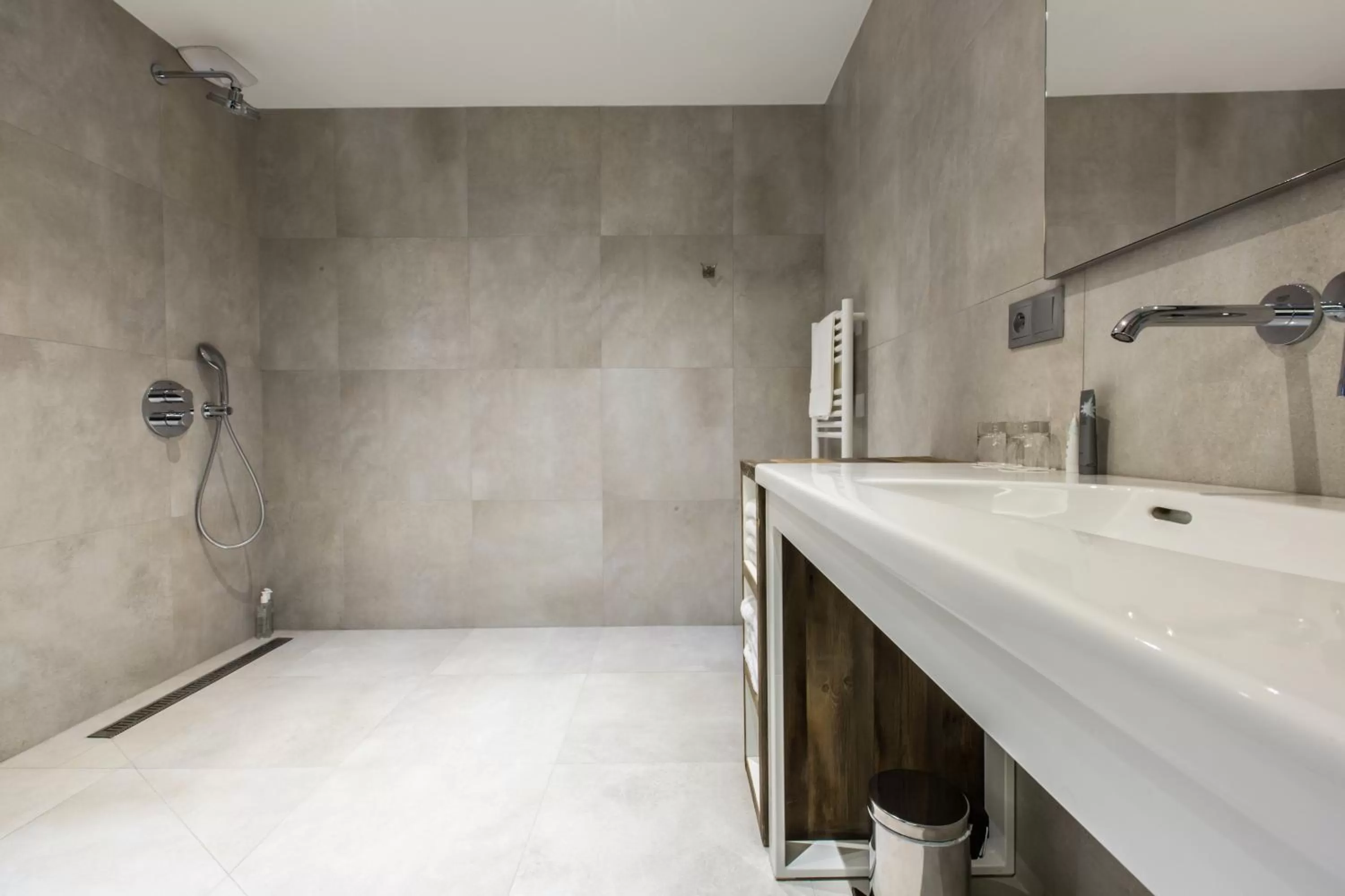 Bathroom in Hôtel Spa Crychar