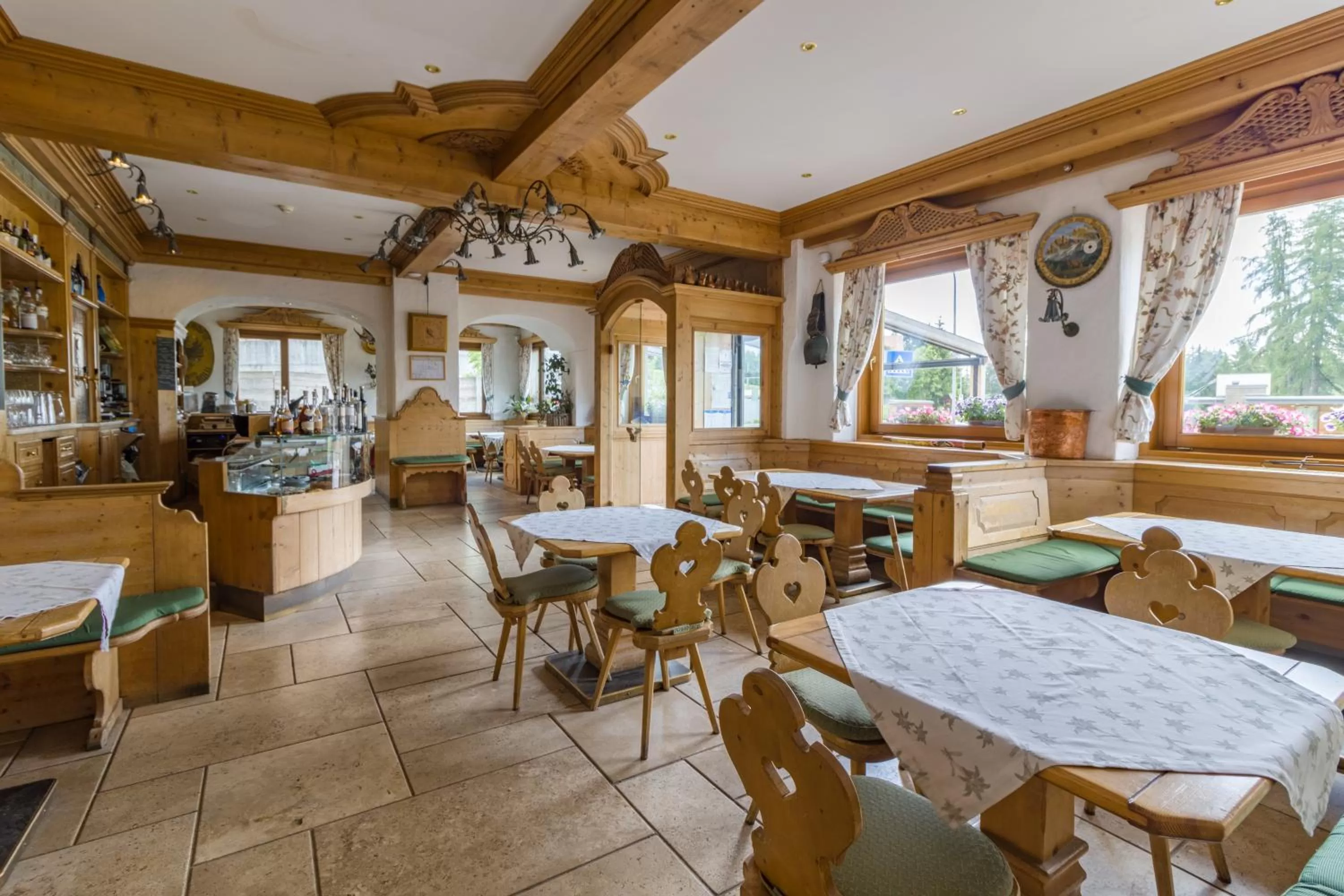 Restaurant/places to eat in Hotel Villa Argentina