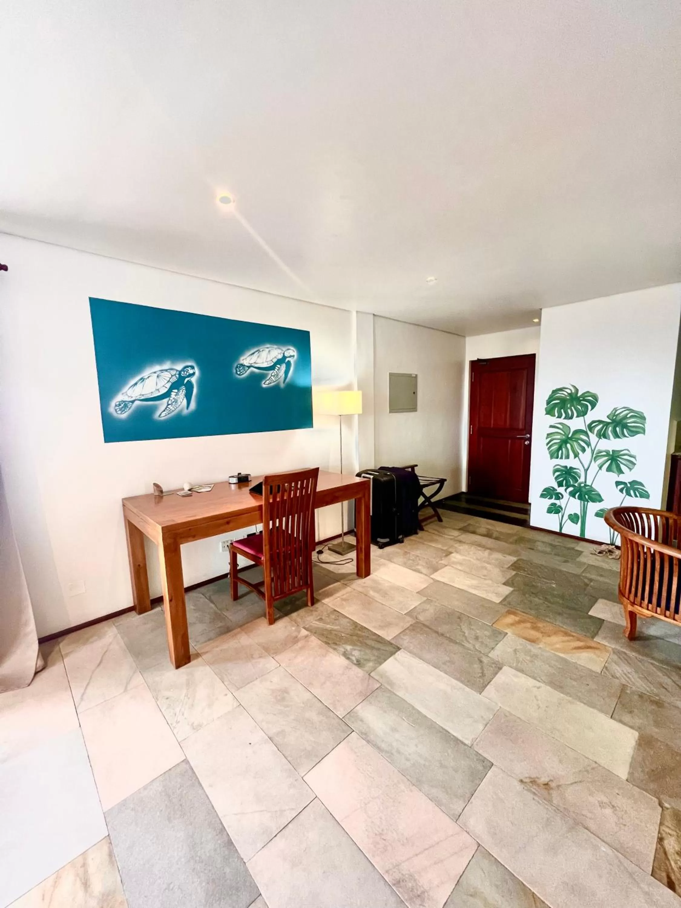 TV and multimedia in Hilltop Boutique Hotel