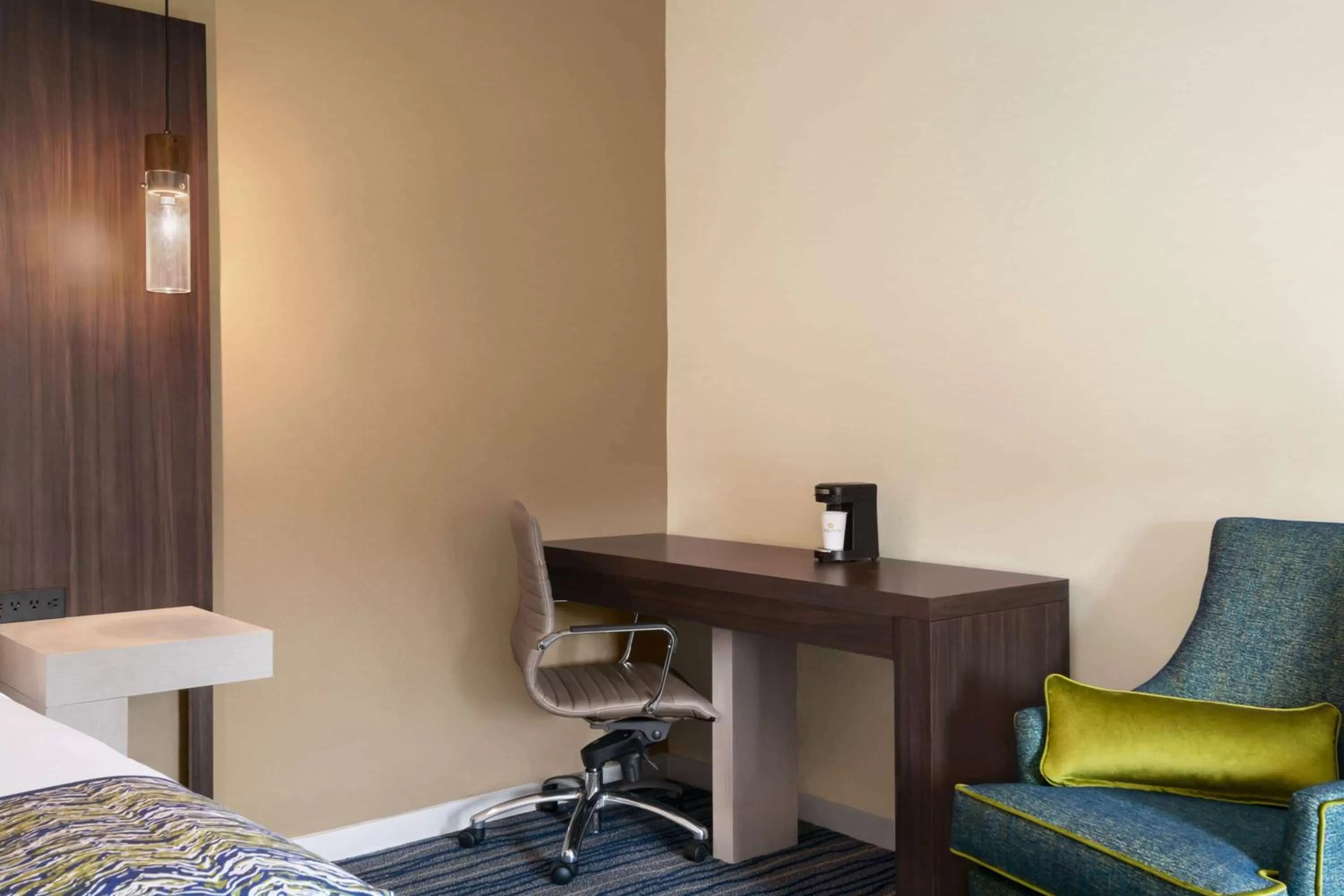 Photo of the whole room in La Quinta Inn & Suites by Wyndham Orlando I-Drive Theme Parks