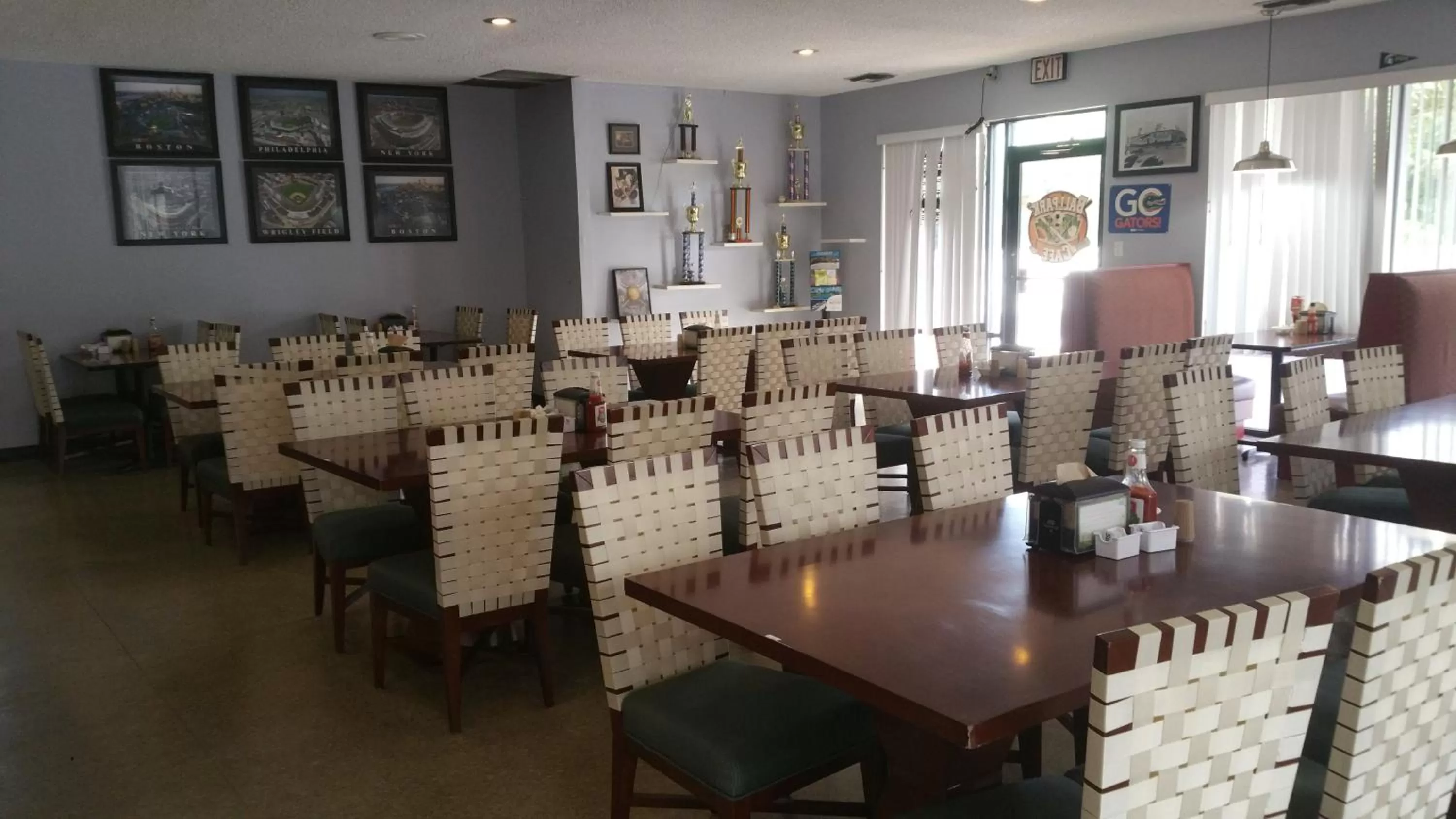 Restaurant/places to eat in Days Inn by Wyndham Cocoa Cruiseport West At I-95/524