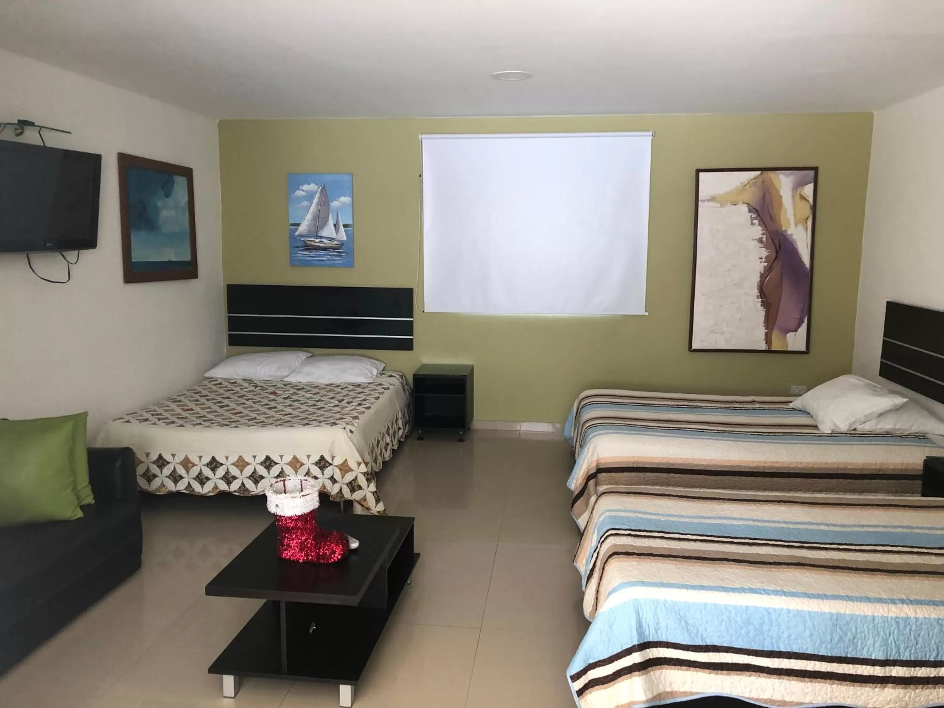 Photo of the whole room, Bed in Villa San Miguel