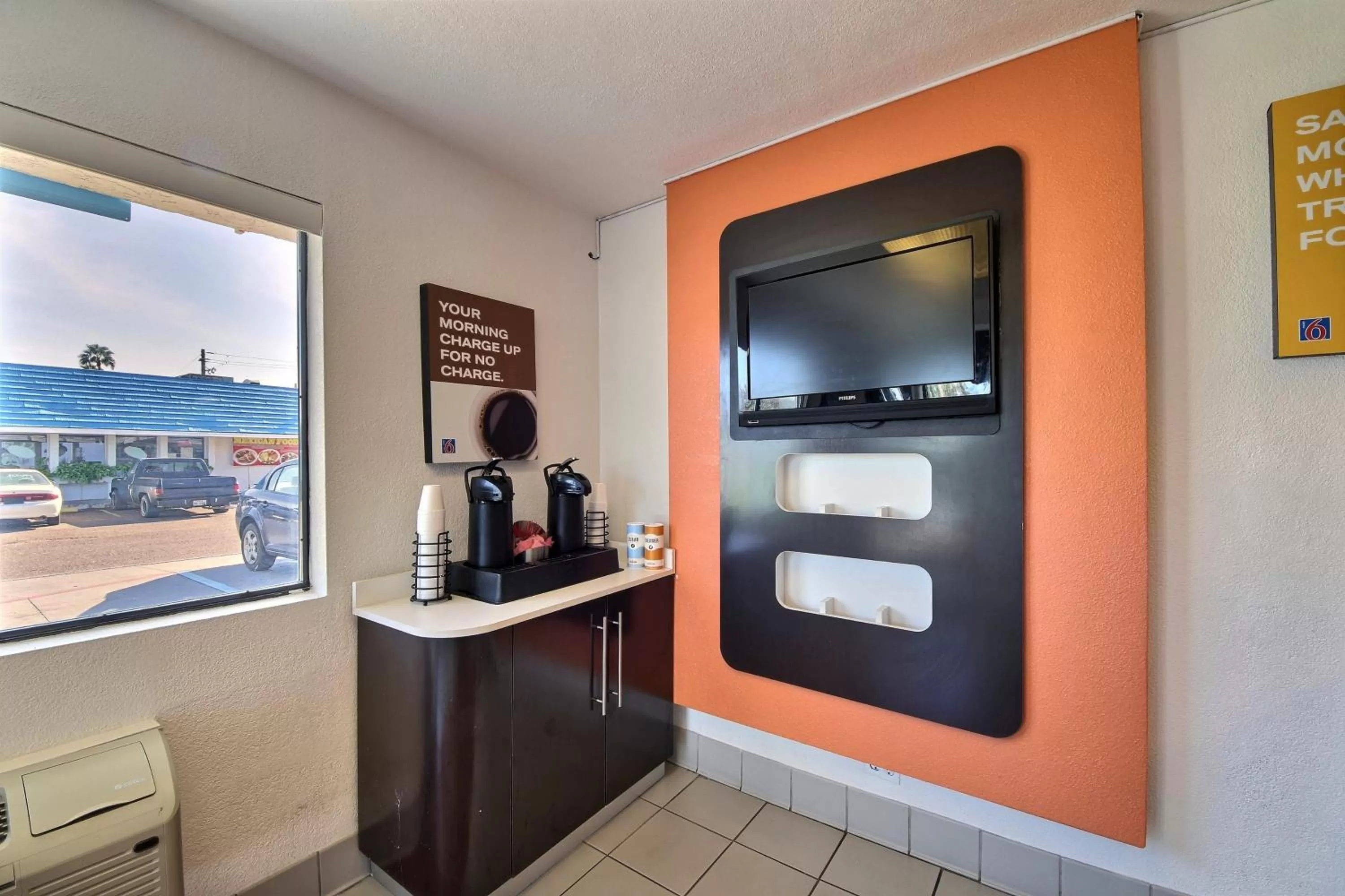 Communal lounge/ TV room in Motel 6-Laredo, TX - South