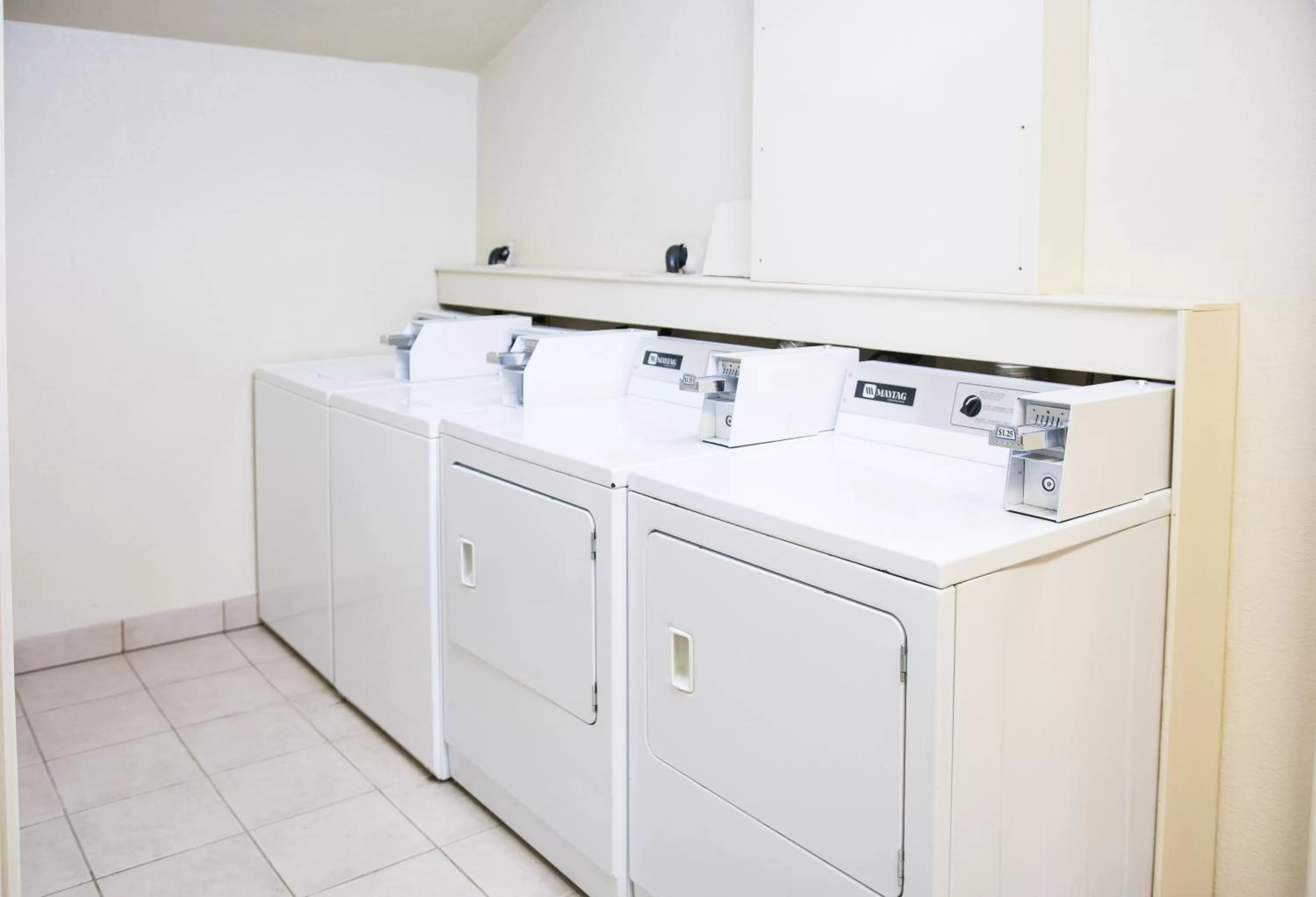 Area and facilities in Days Inn by Wyndham High Level