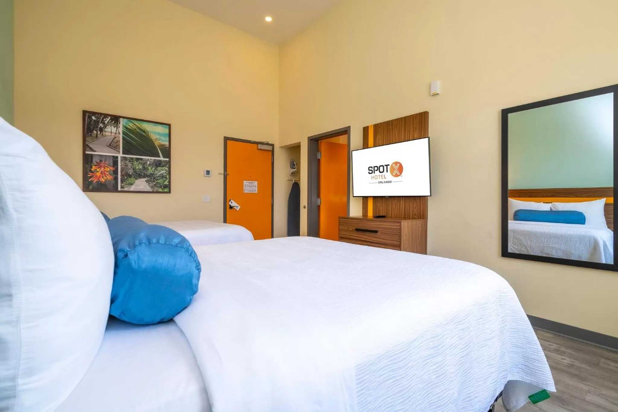 Bedroom, Bed in SPOT X Hotel Orlando Intl Dr by The Red Collection