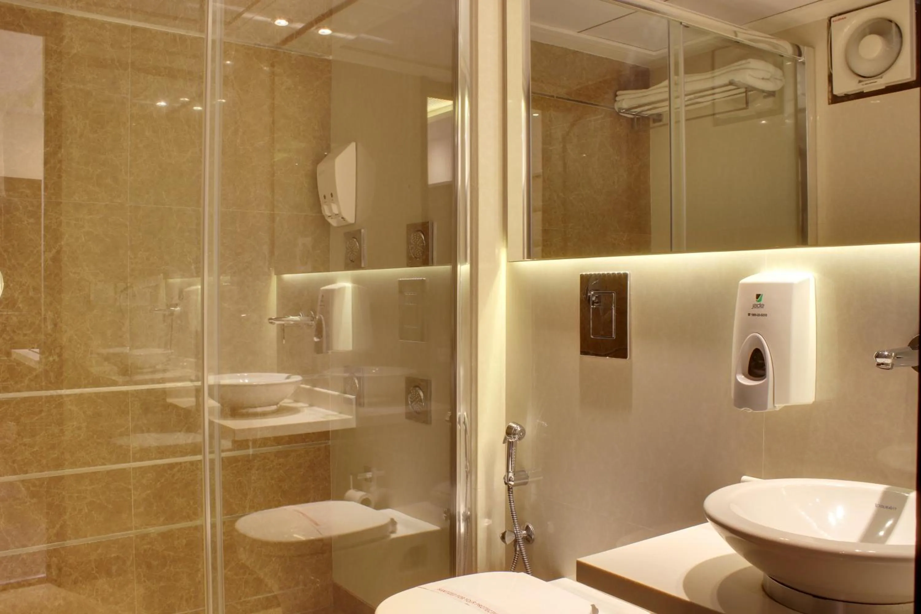 Bathroom in Hotel Grand Godwin - Near New Delhi Railway Station - Paharganj