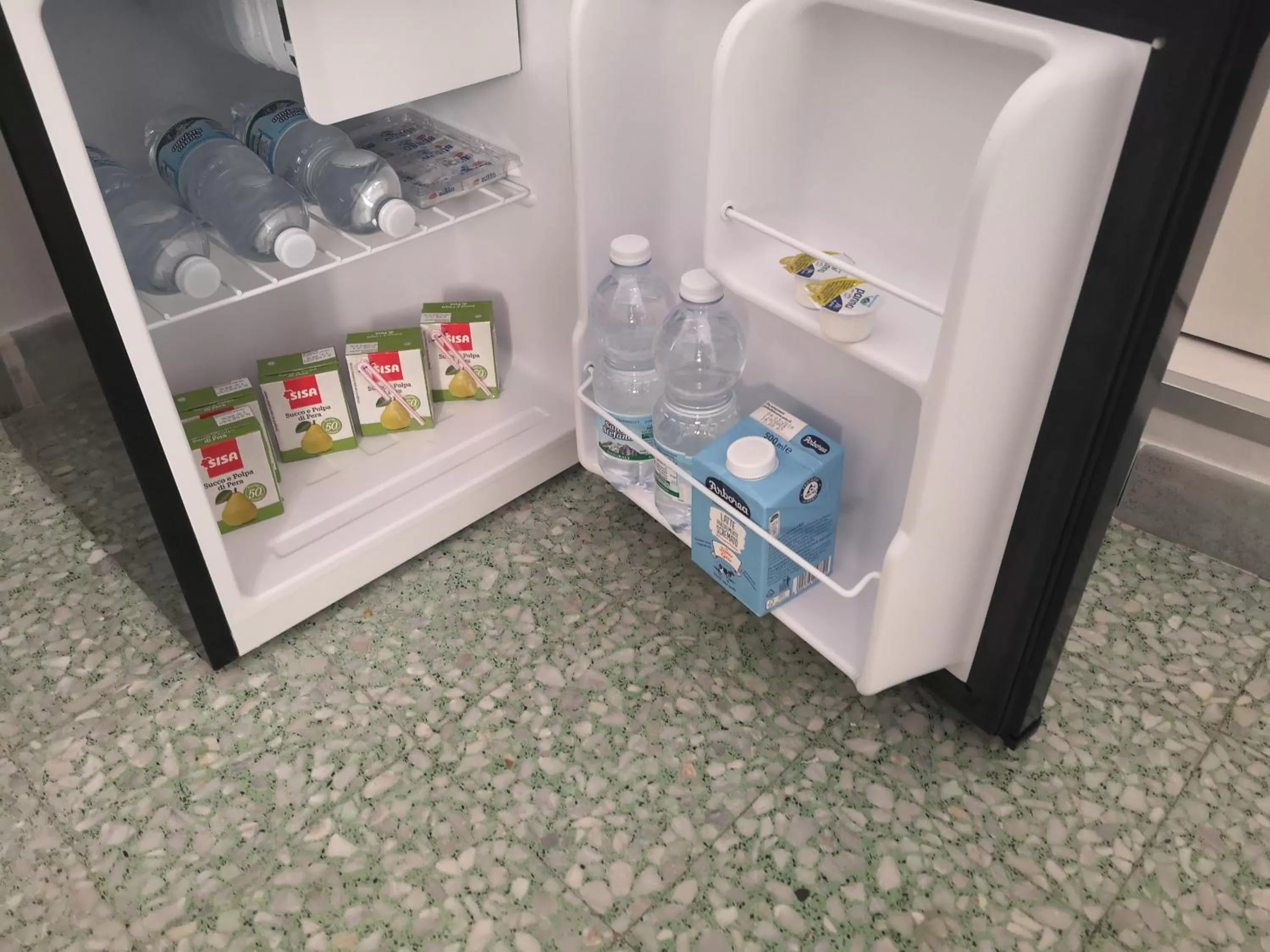 Drinks in Domus Luigi Leone II