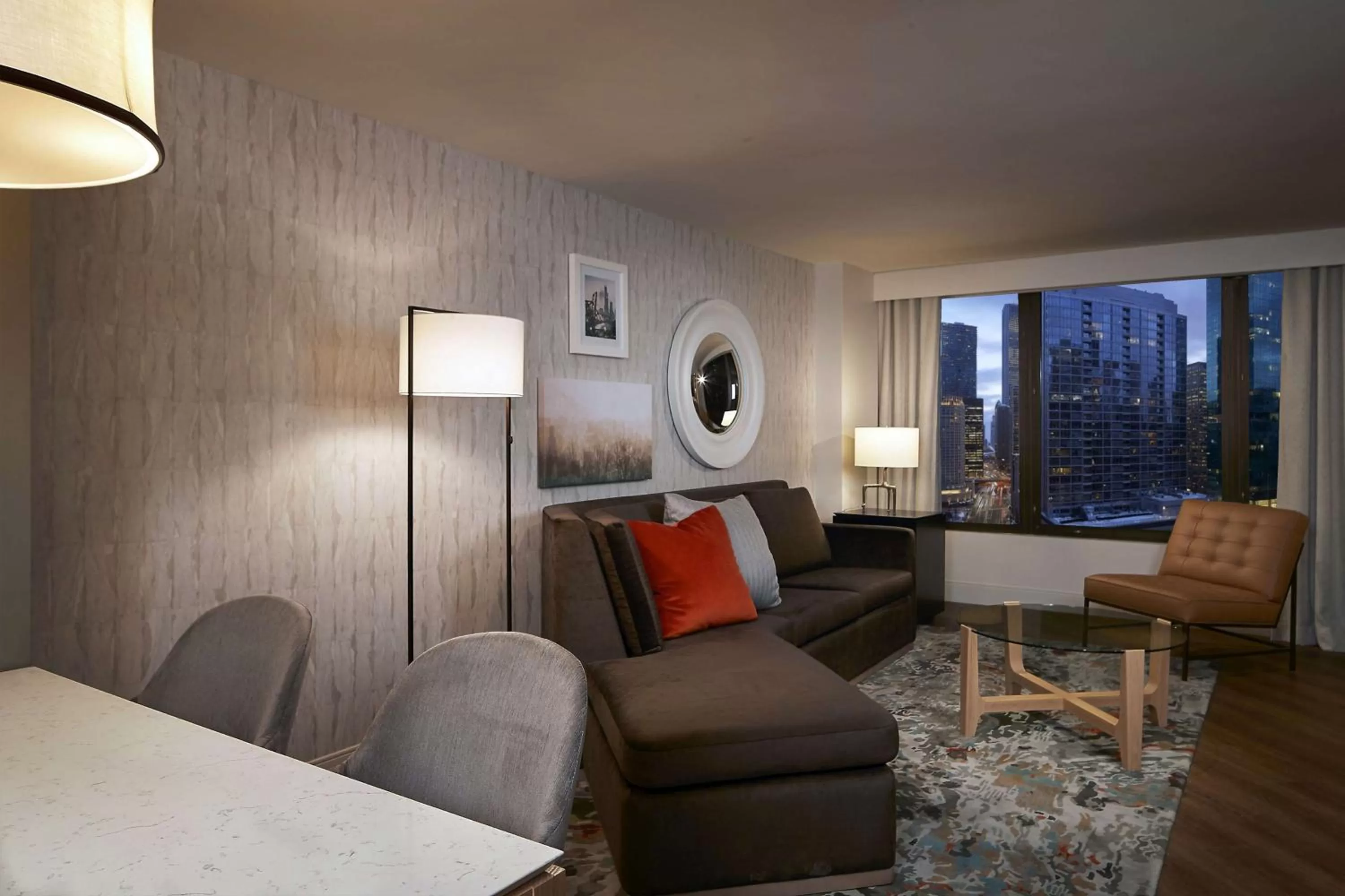 Living room in Hilton Grand Vacations Club Chicago Magnificent Mile