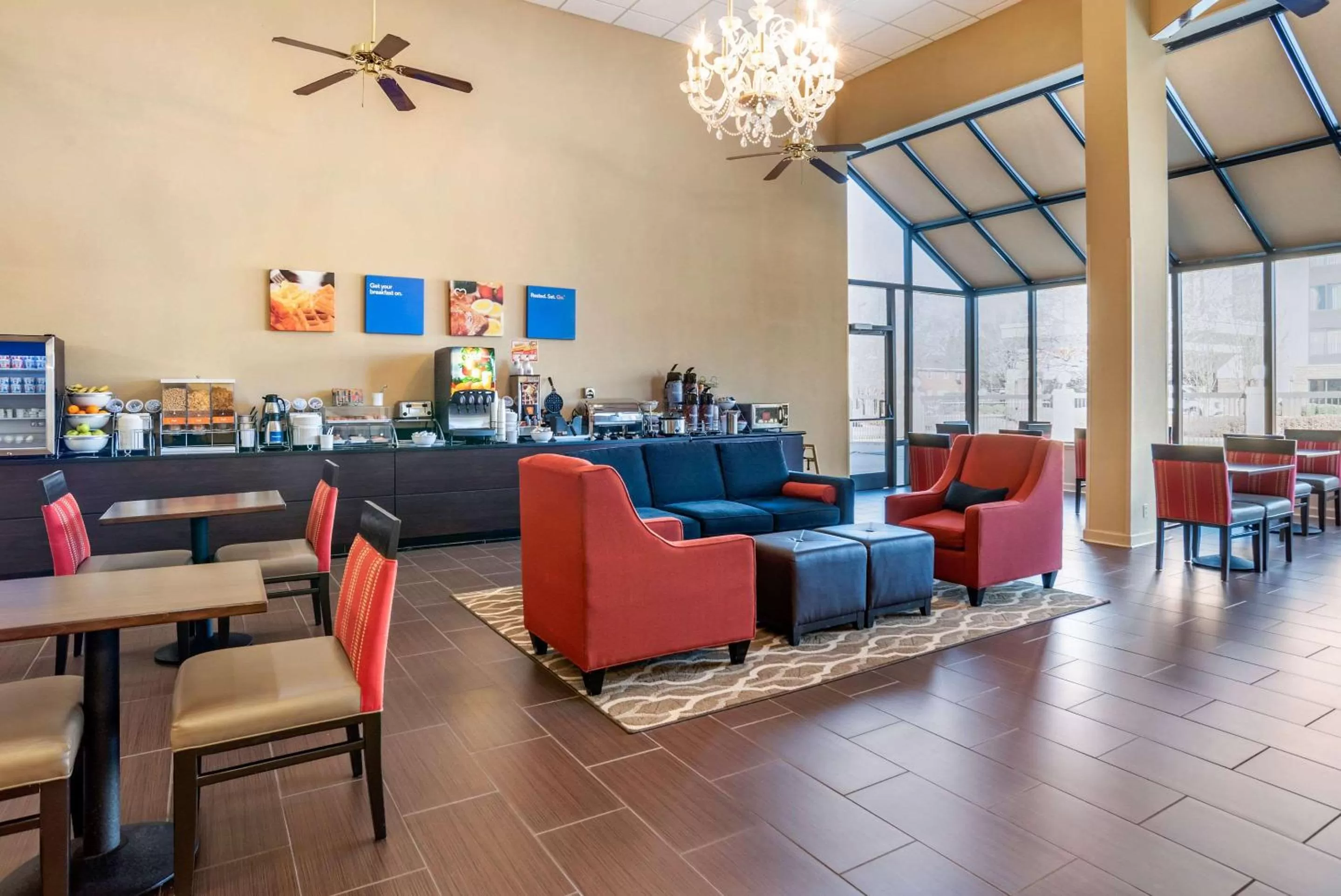 Restaurant/places to eat in Comfort Inn Pearl-Jackson