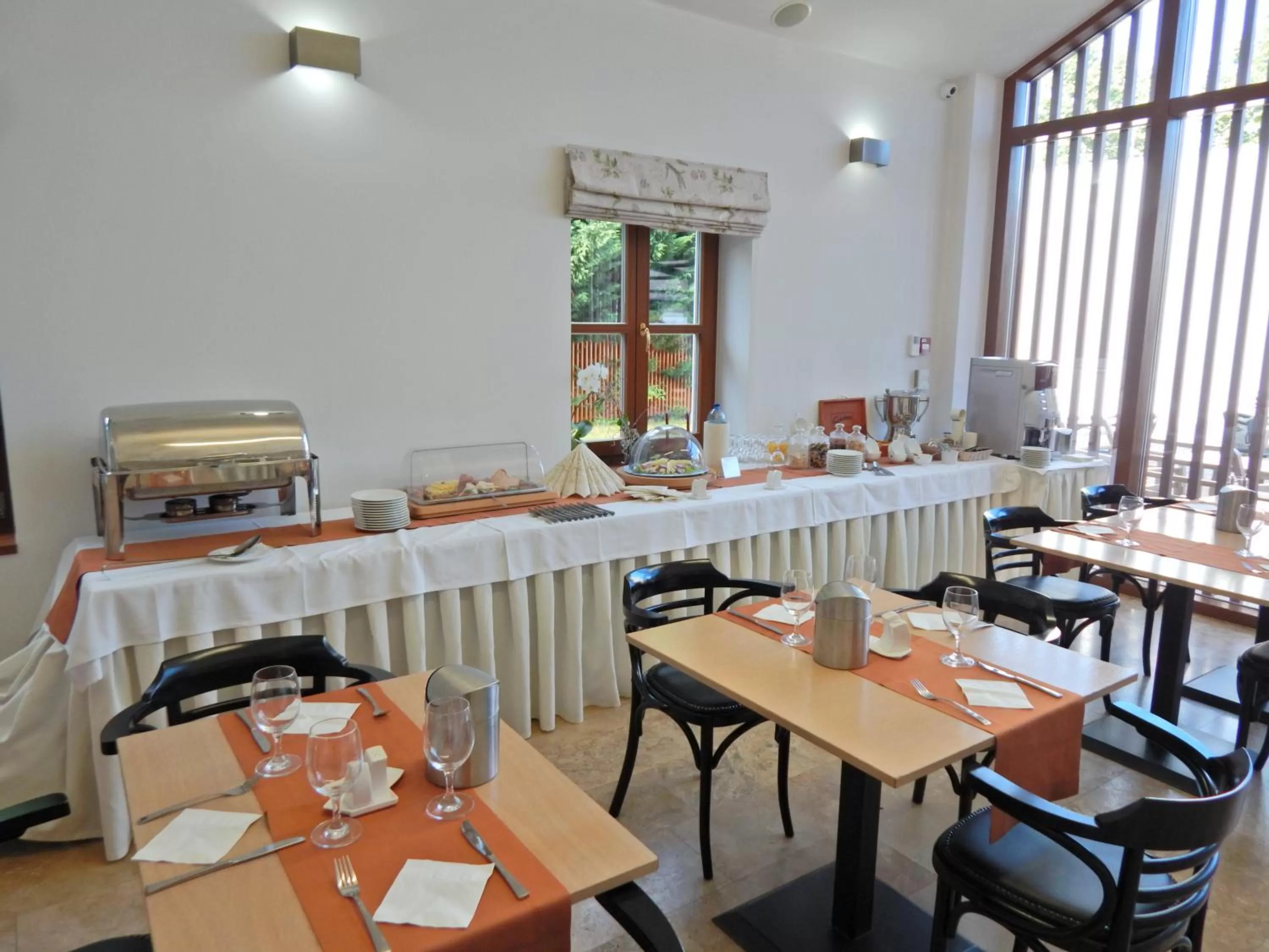 Restaurant/places to eat in Hotel Historia Malomkert