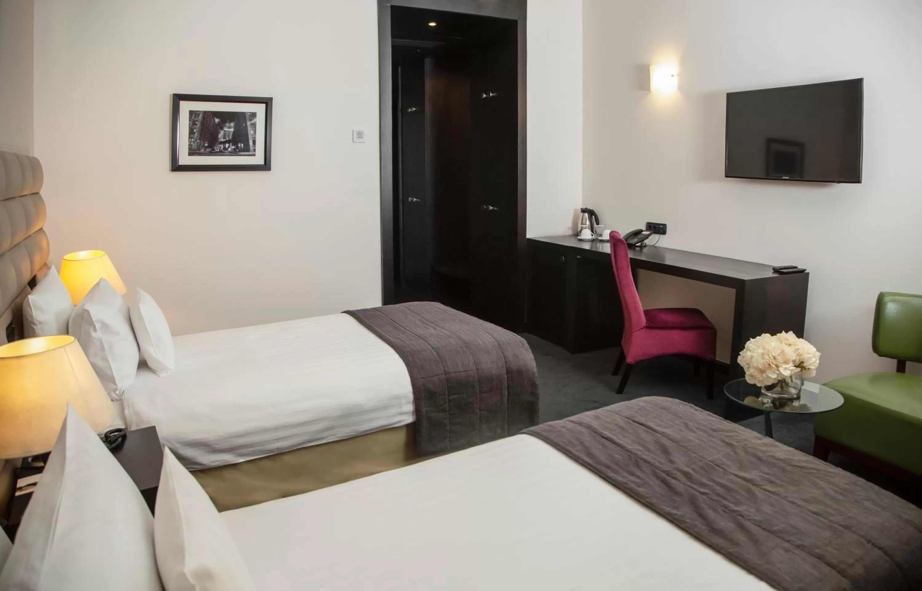 Photo of the whole room in North Avenue by Stellar Hotels, Yerevan