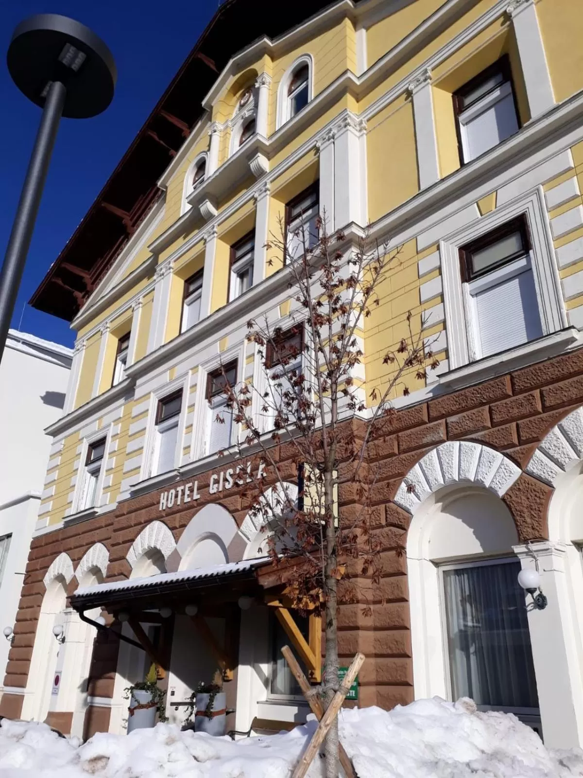 Facade/entrance in Hotel Gisela