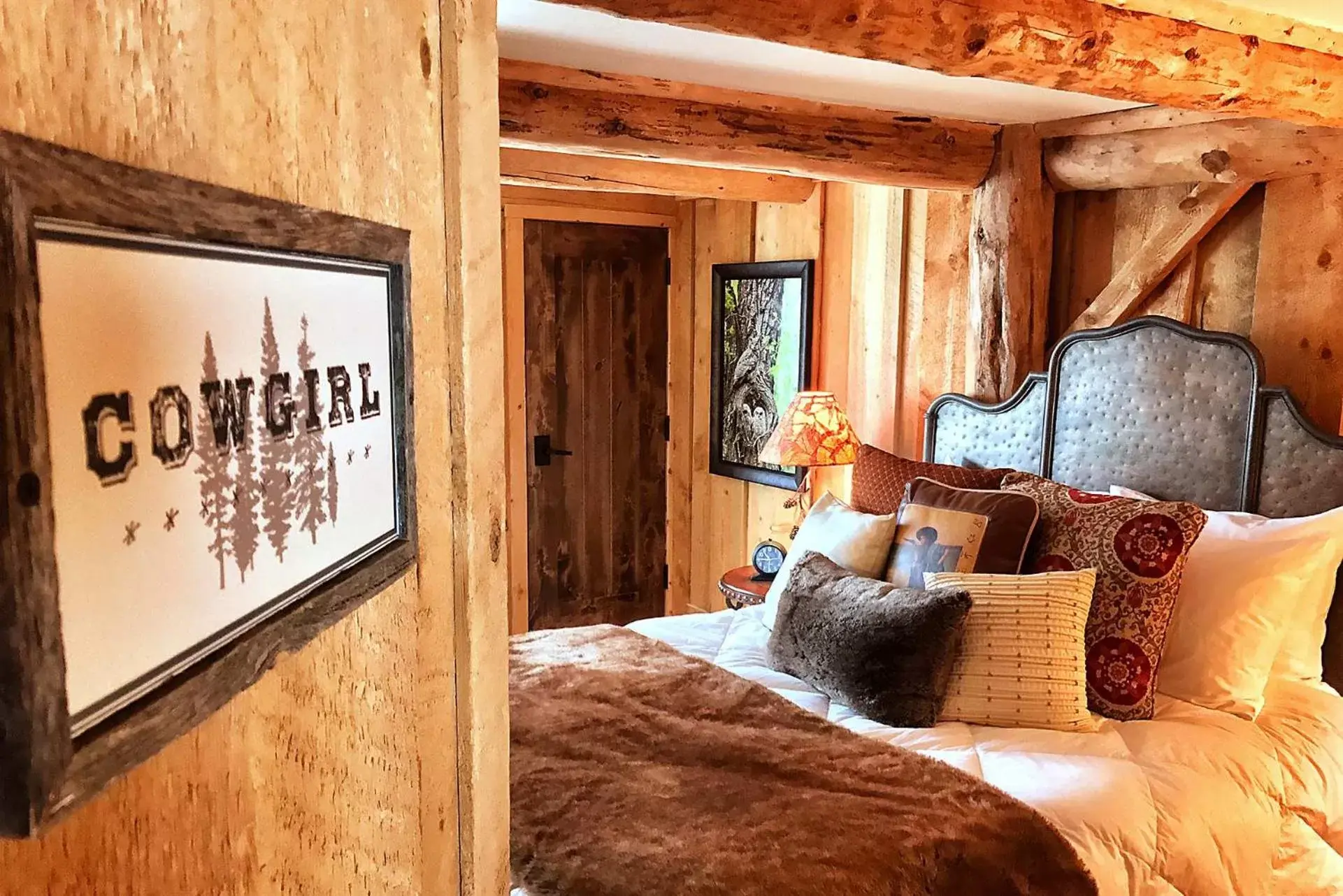 Queen Room - First Floor Rear in Jackson Hole Hideout Queen Room - First Floor Rear in Jackson Hole Hideout