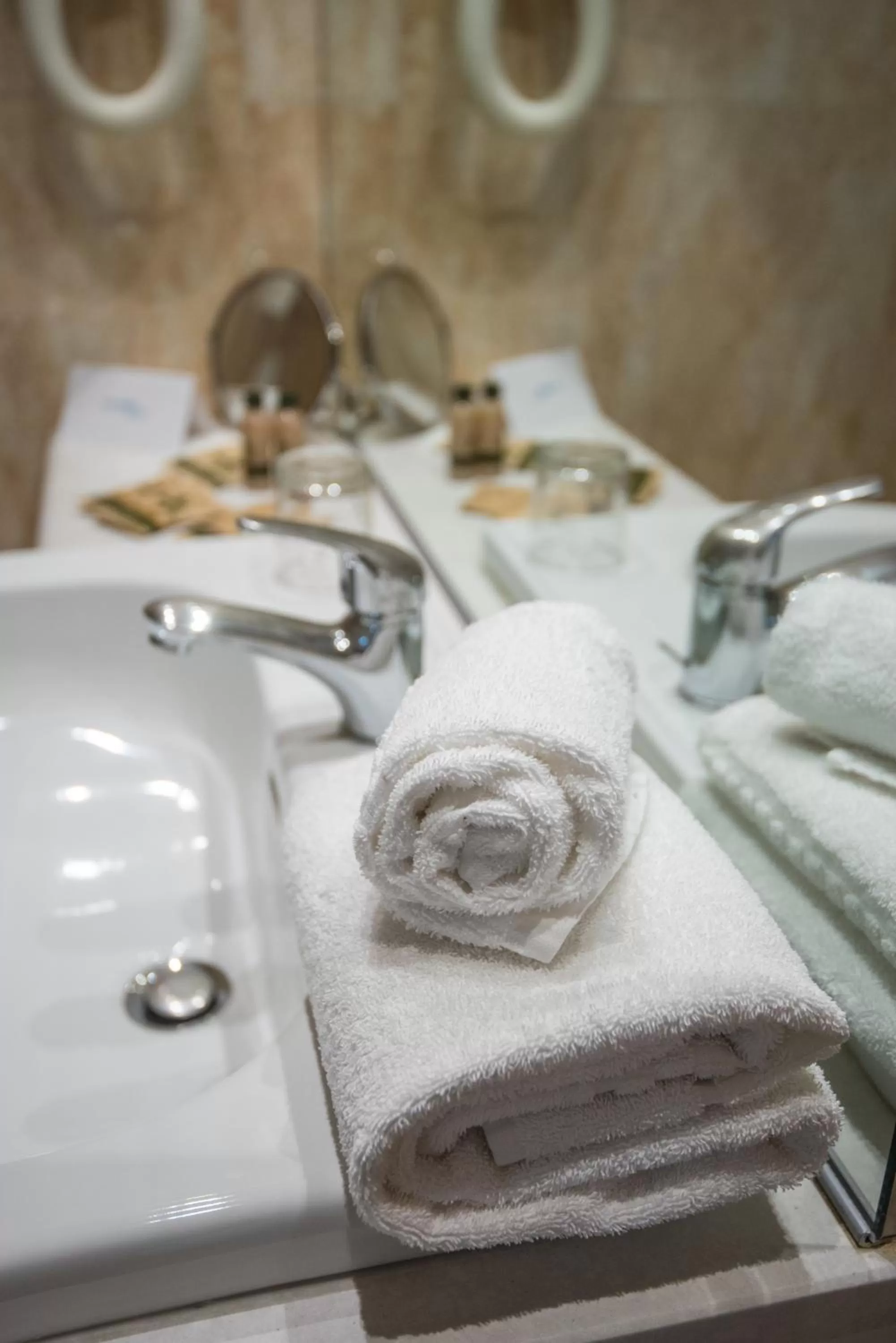 Shower, Bathroom in Corvetto Residence Porto Di Mare