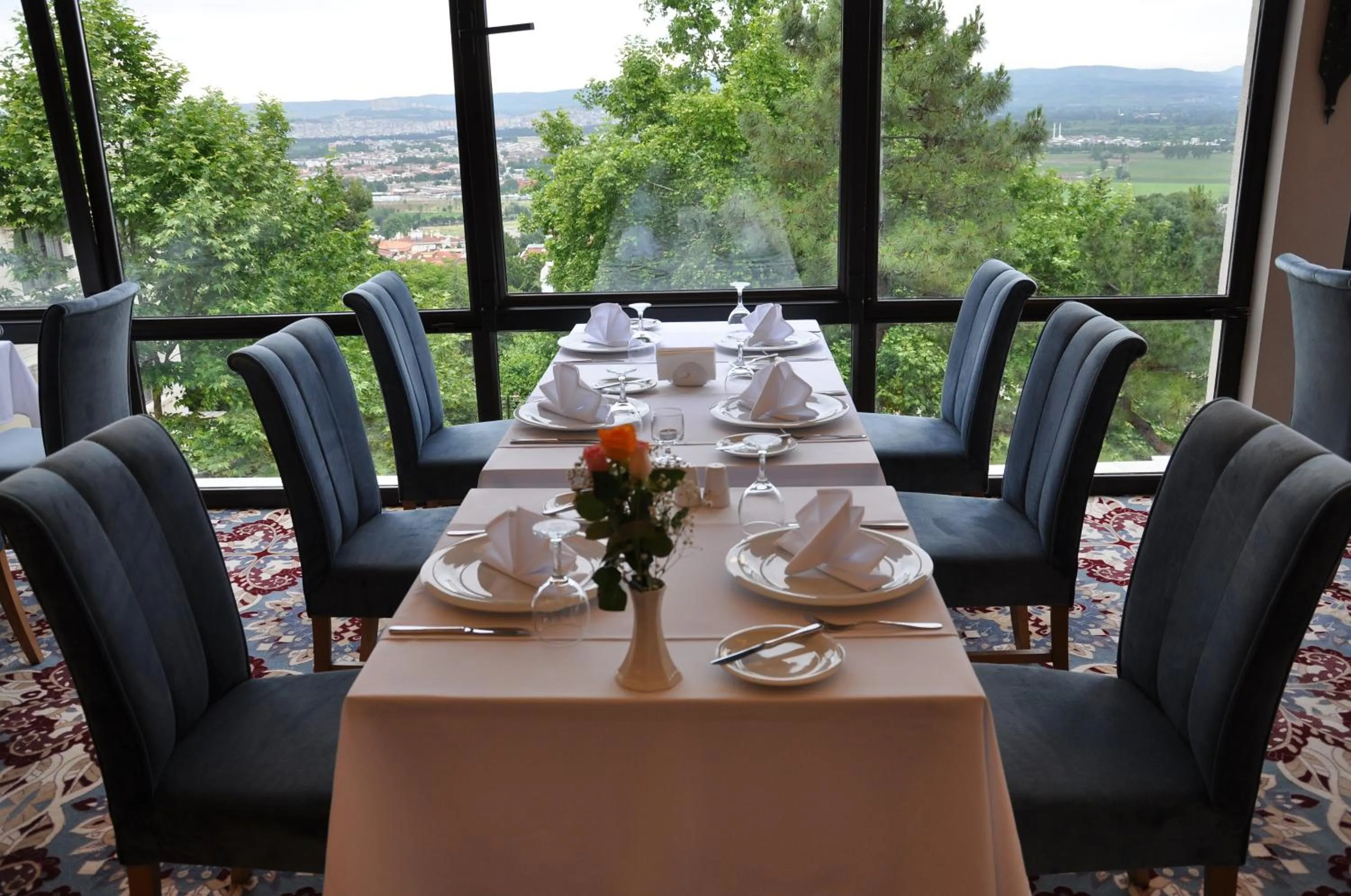 Restaurant/places to eat in Gonluferah Thermal Hotel