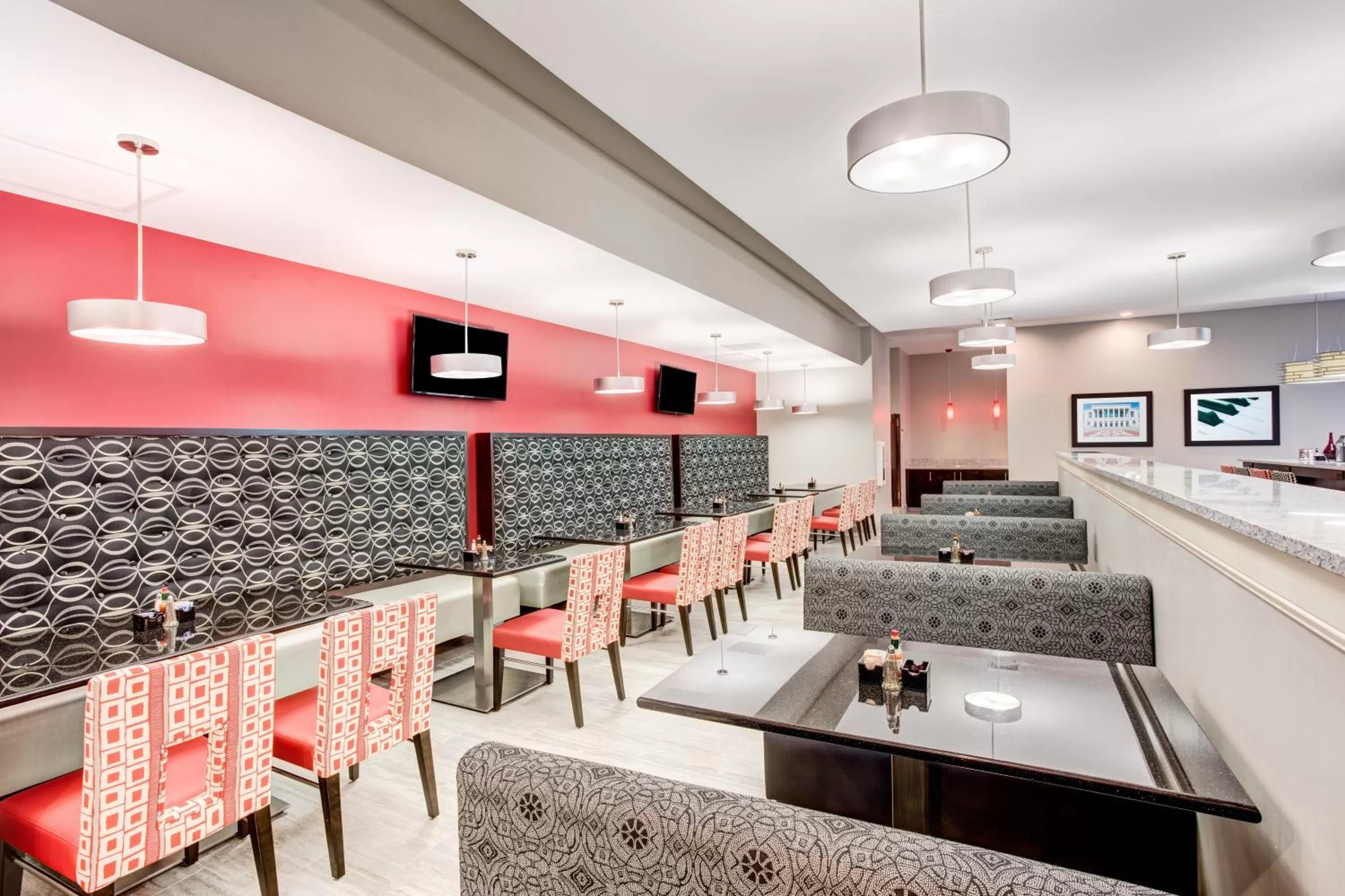 Restaurant/places to eat in Holiday Inn Lafayette North by IHG