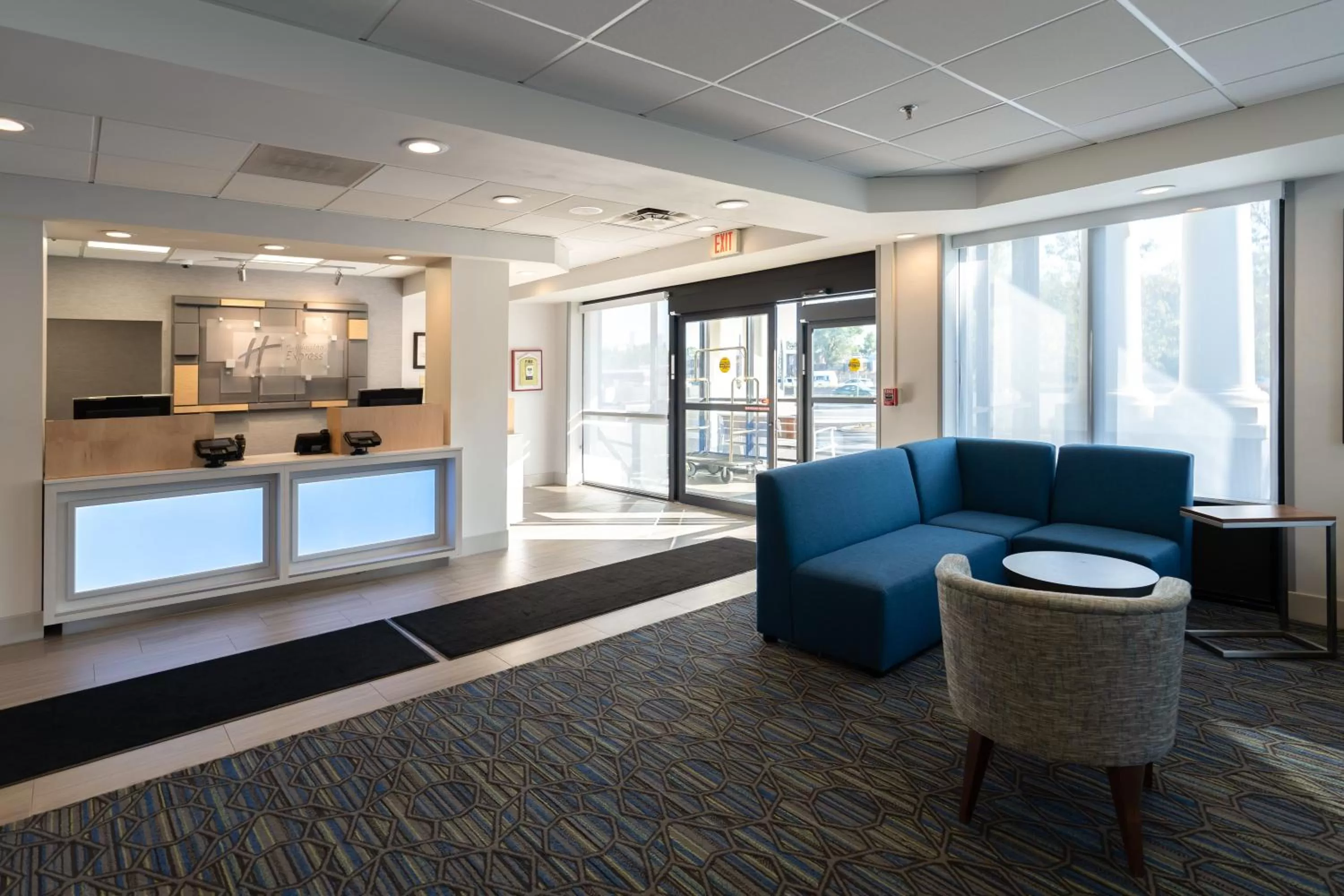 Lobby or reception in Holiday Inn Express Boston by IHG