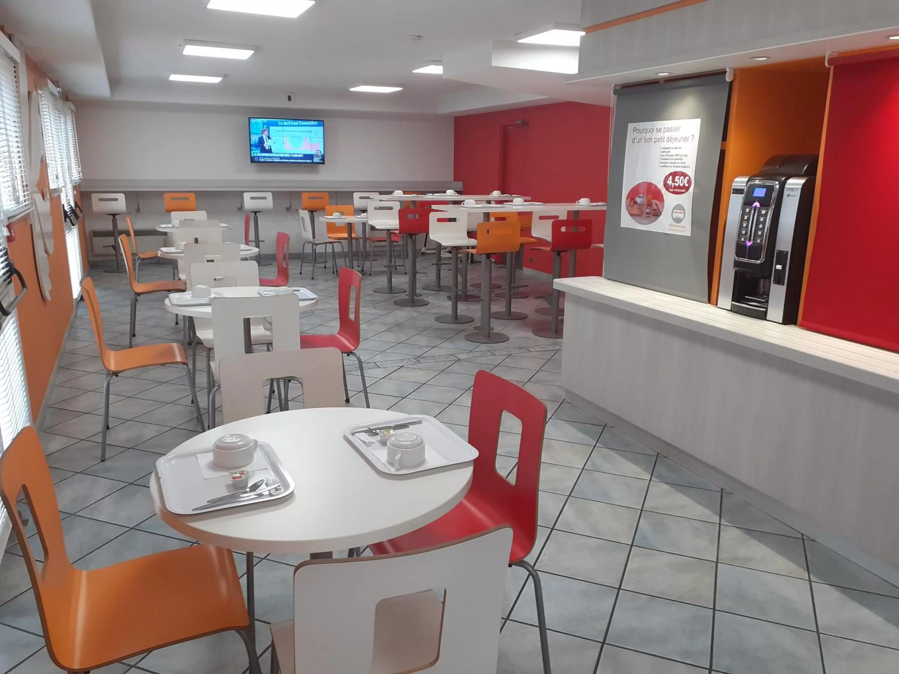 Continental breakfast in Hôtel Kennedy Parc des Expositions