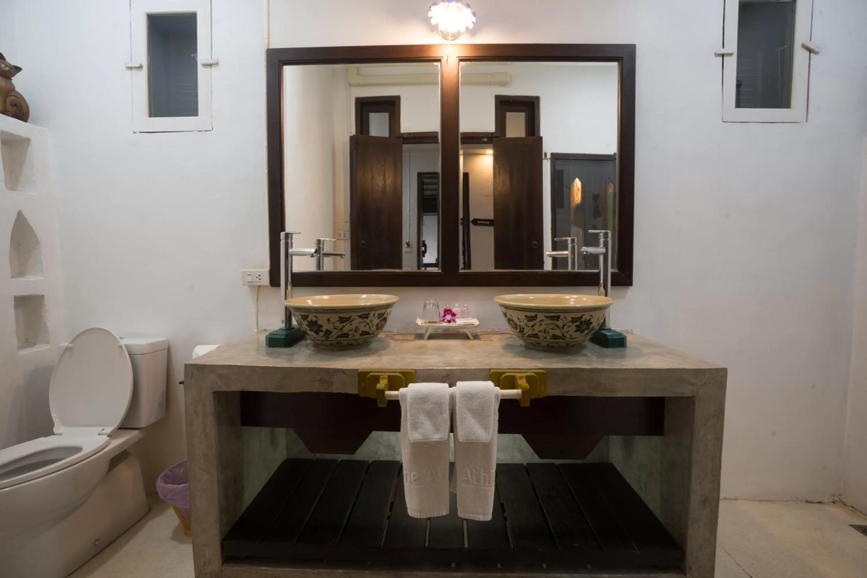 Bathroom in Cheva Gallery Boutique Hotel