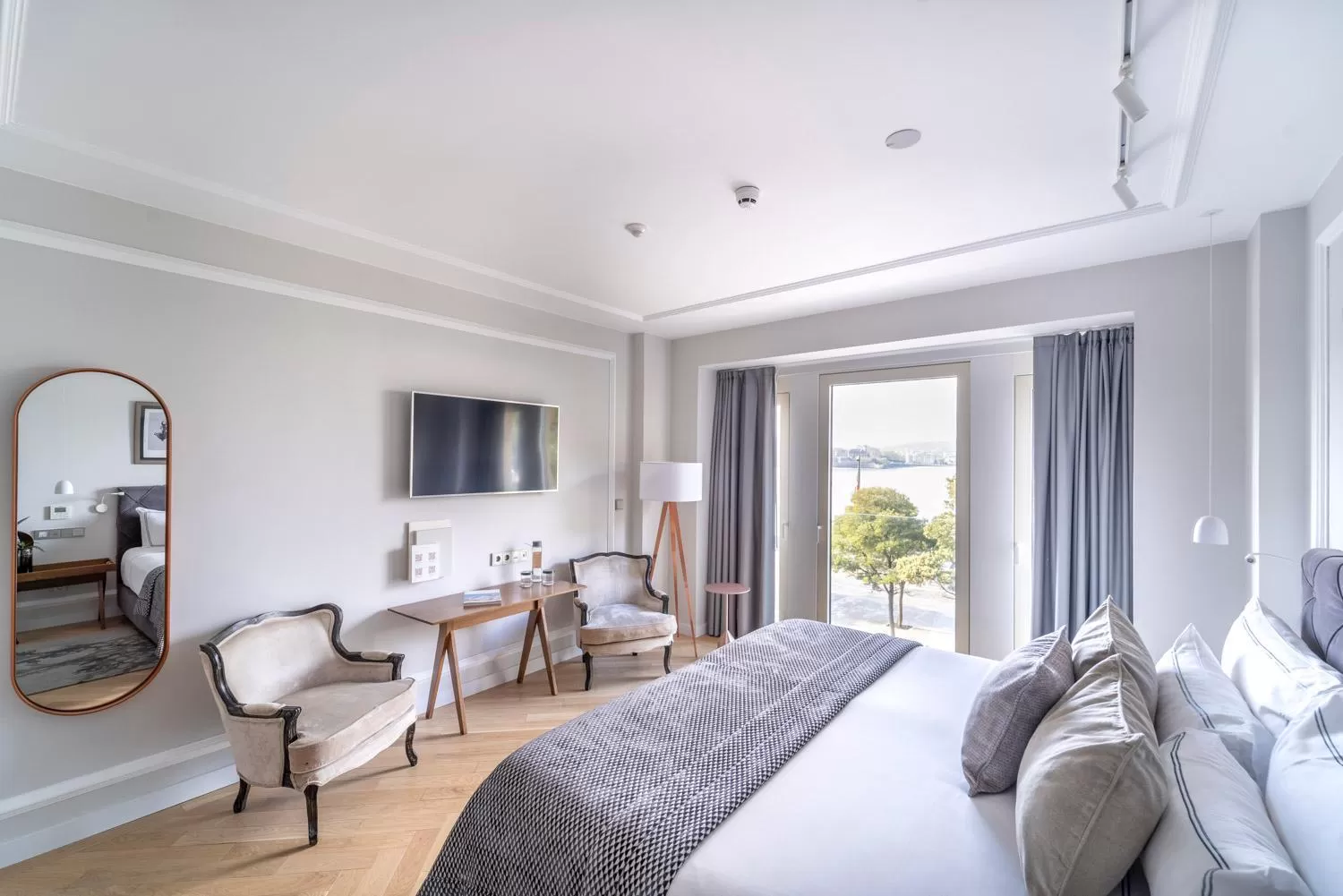 View (from property/room), Bed in Lasala Plaza Hotel - Adults Only