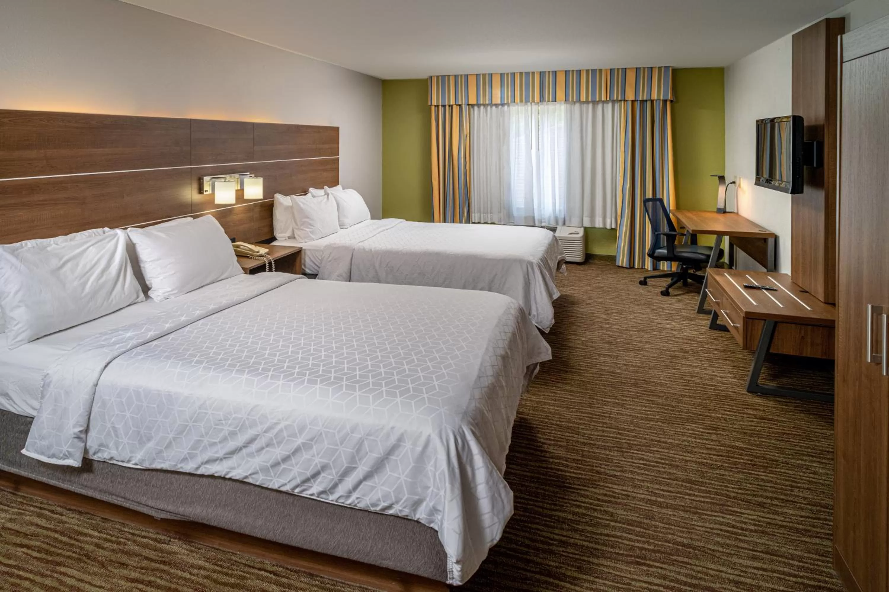 Bedroom, Bed in Holiday Inn Express and Suites Pikeville by IHG