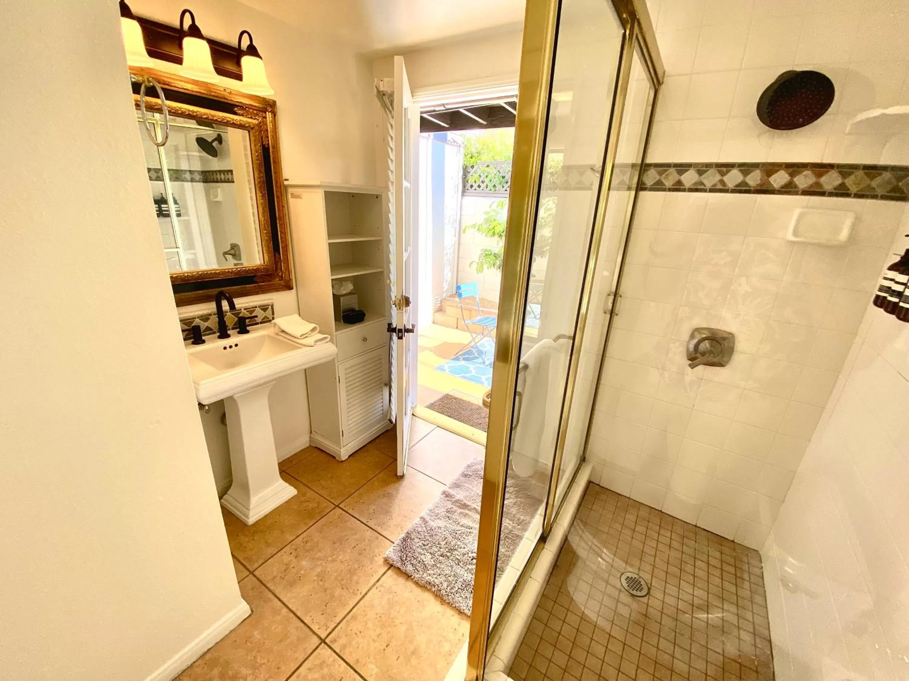 Shower in Old Ranch Inn - Adults Only 21 & Up