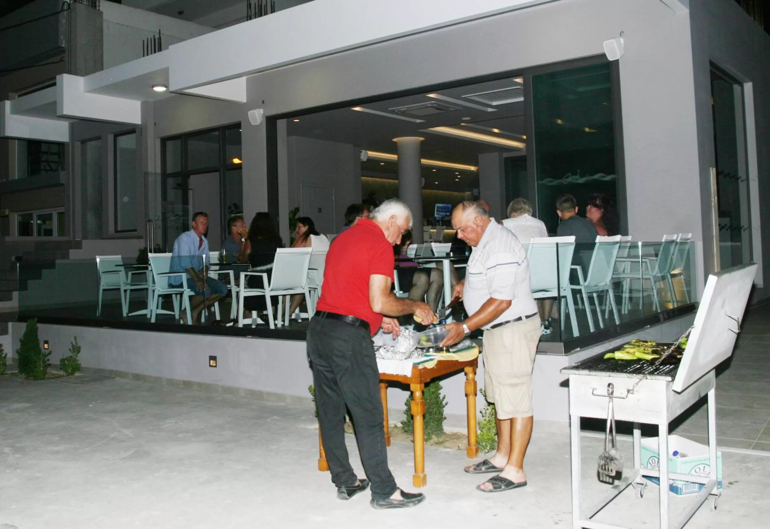 BBQ facilities in Agrelli Hotel & Suites