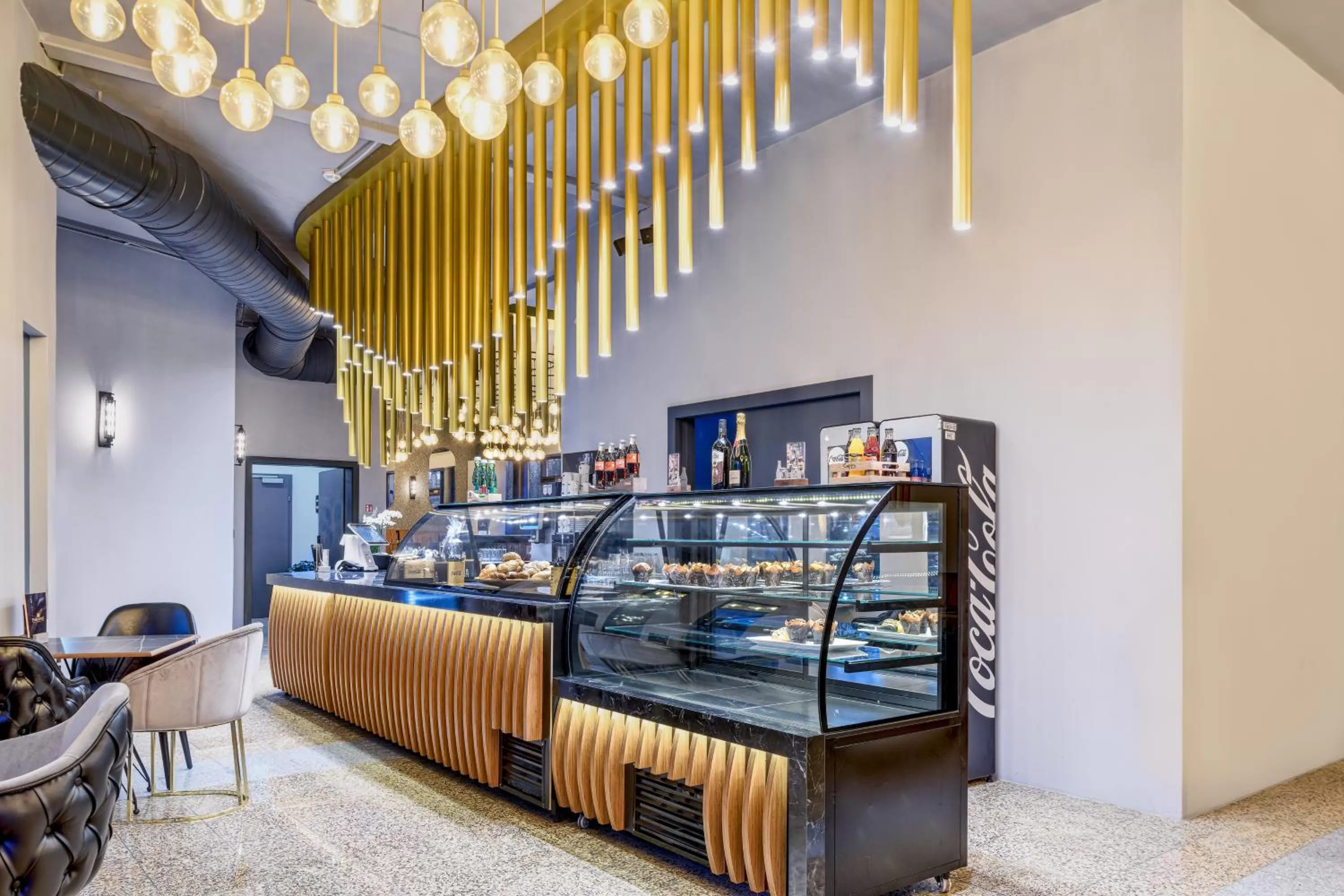 Restaurant/places to eat in PARKHOTEL BRAUNAU - 24 Stunden Self Check-IN