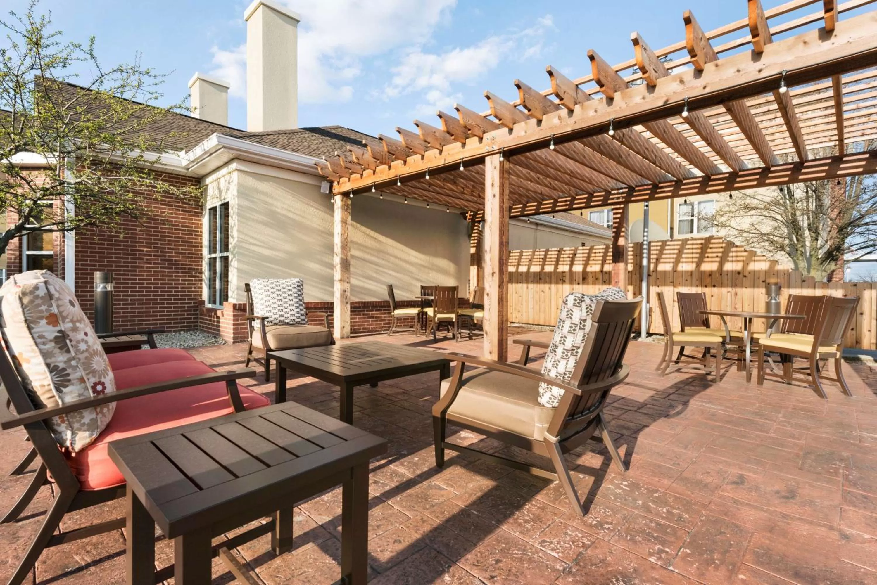 Patio in Homewood Suites by Hilton Columbus-Hilliard