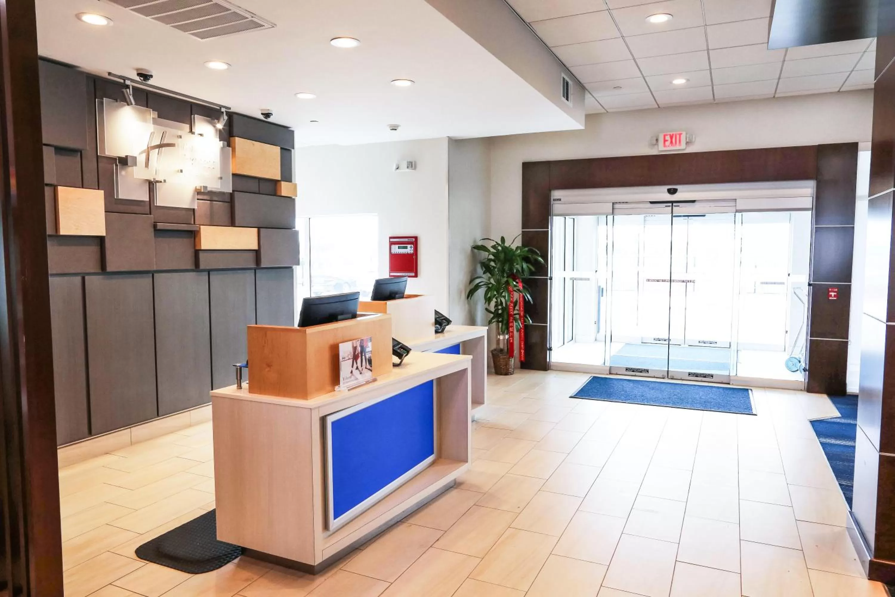Property building in Holiday Inn Express & Suites - Houston IAH - Beltway 8 by IHG