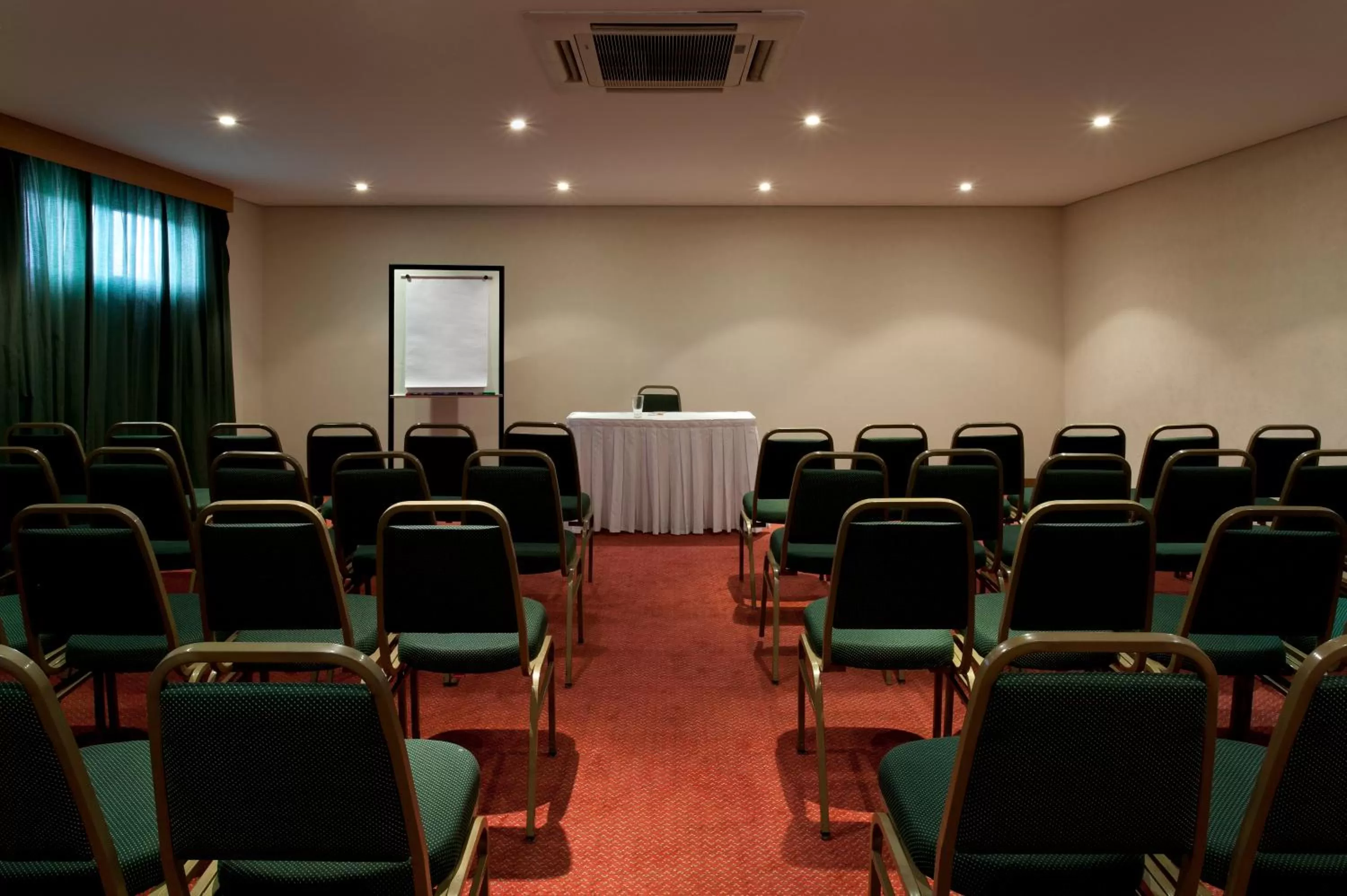 Business facilities in Red Roof Inn Jundiaí
