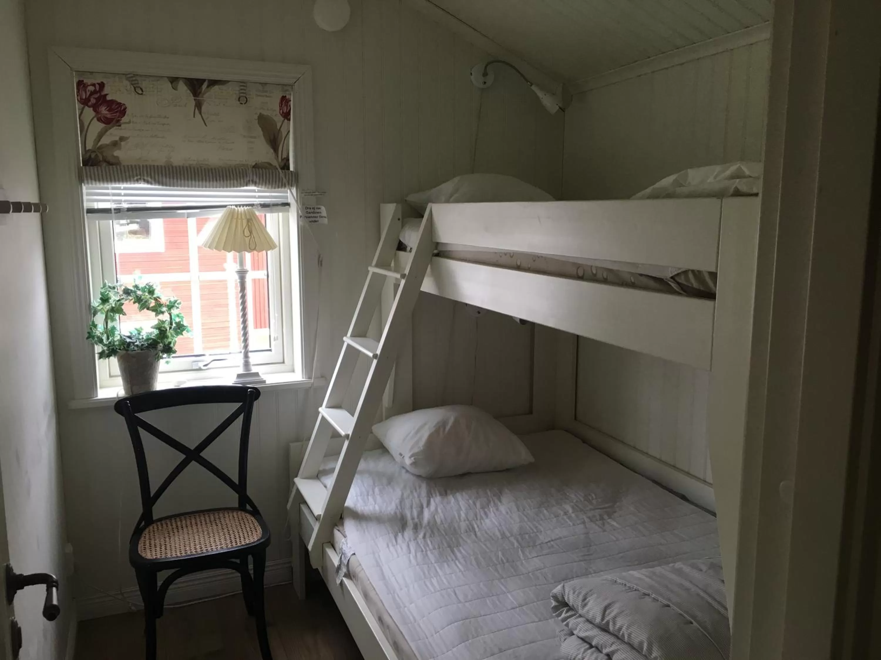 bunk bed, Bed in Augustas Bed & Breakfast