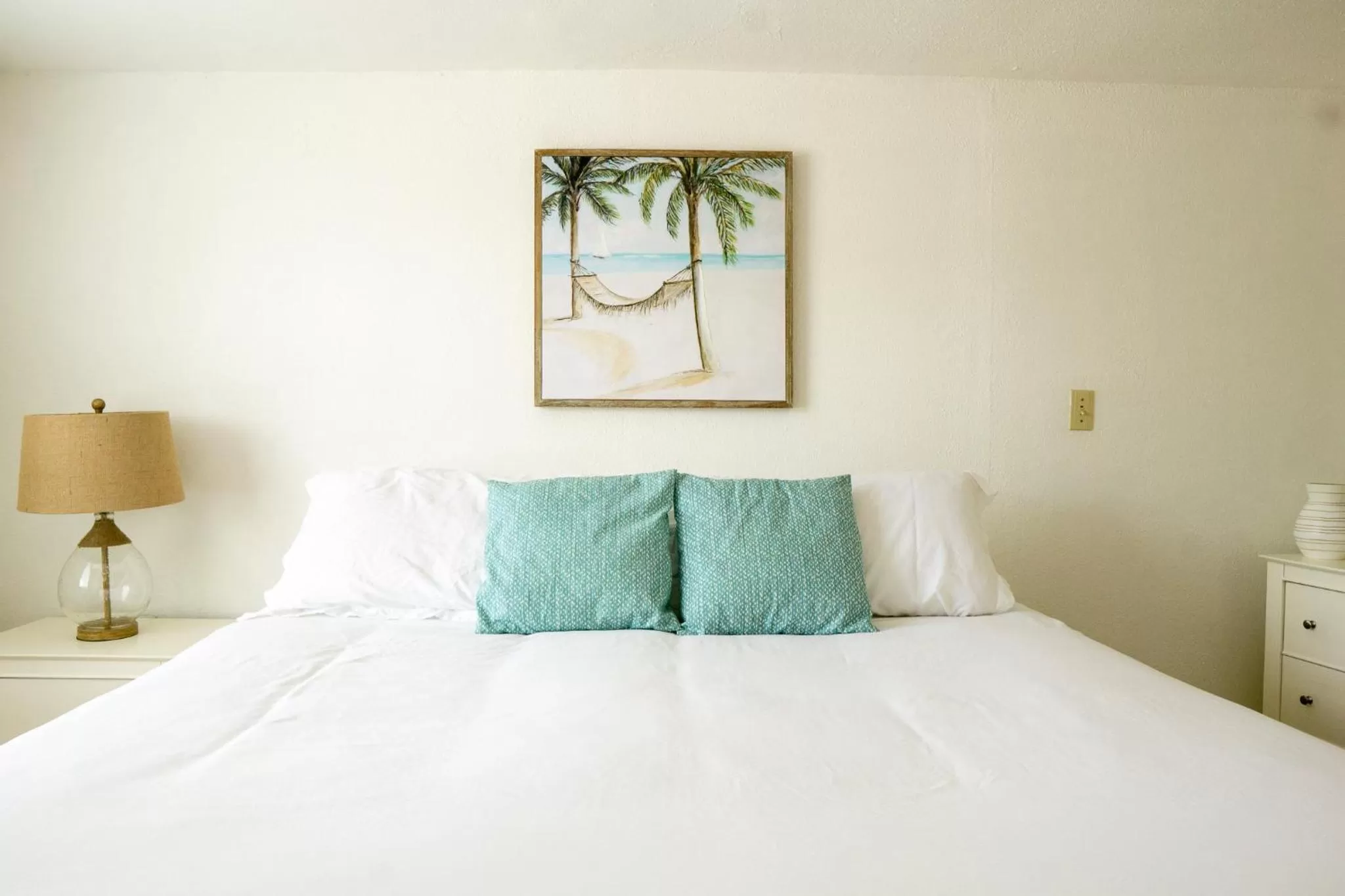 Bedroom, Bed in The Molloy - A Boutique Beach Resort