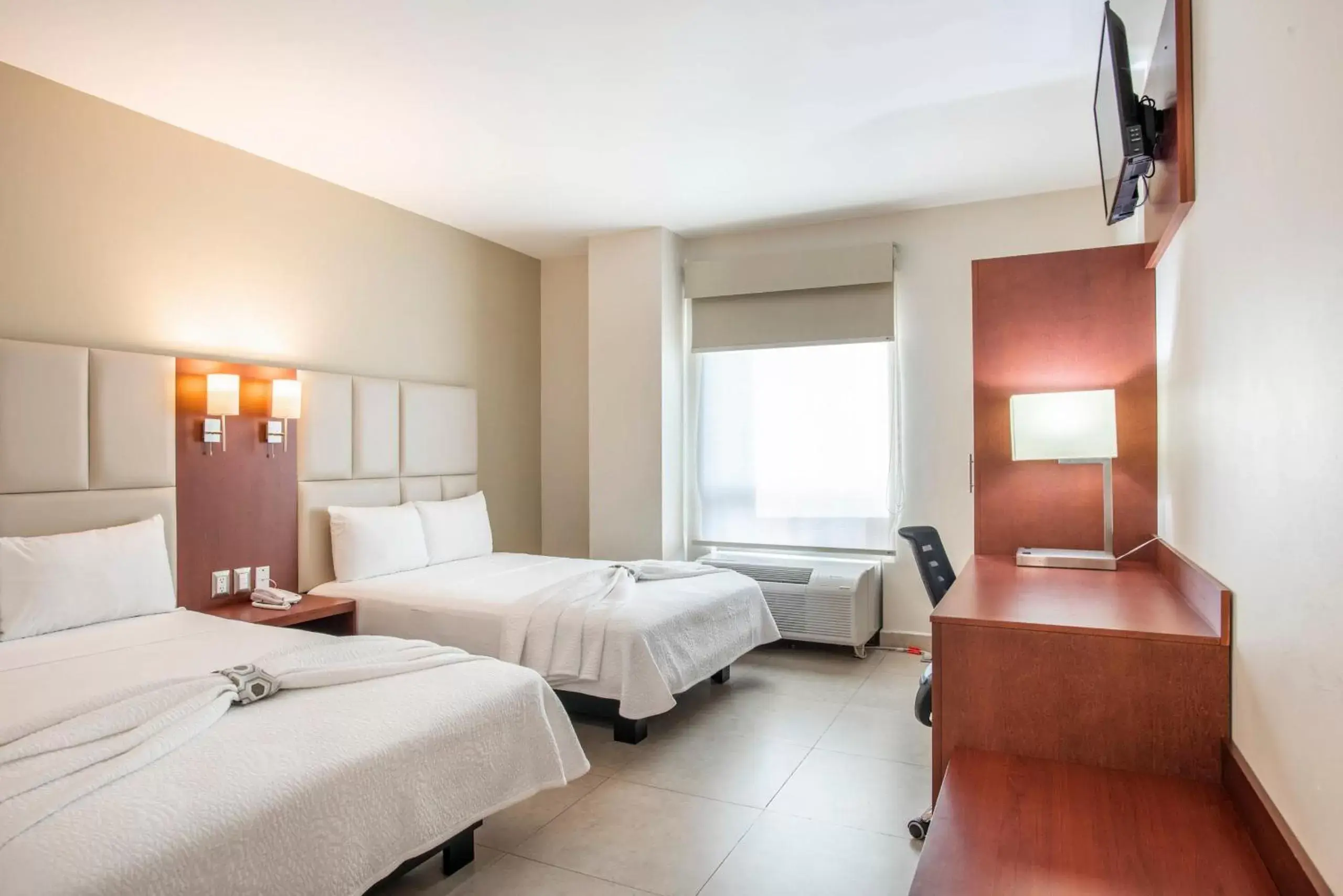 Double Room with Mountain View in Hotel Ave Inn Double Room with Mountain View in Hotel Ave Inn