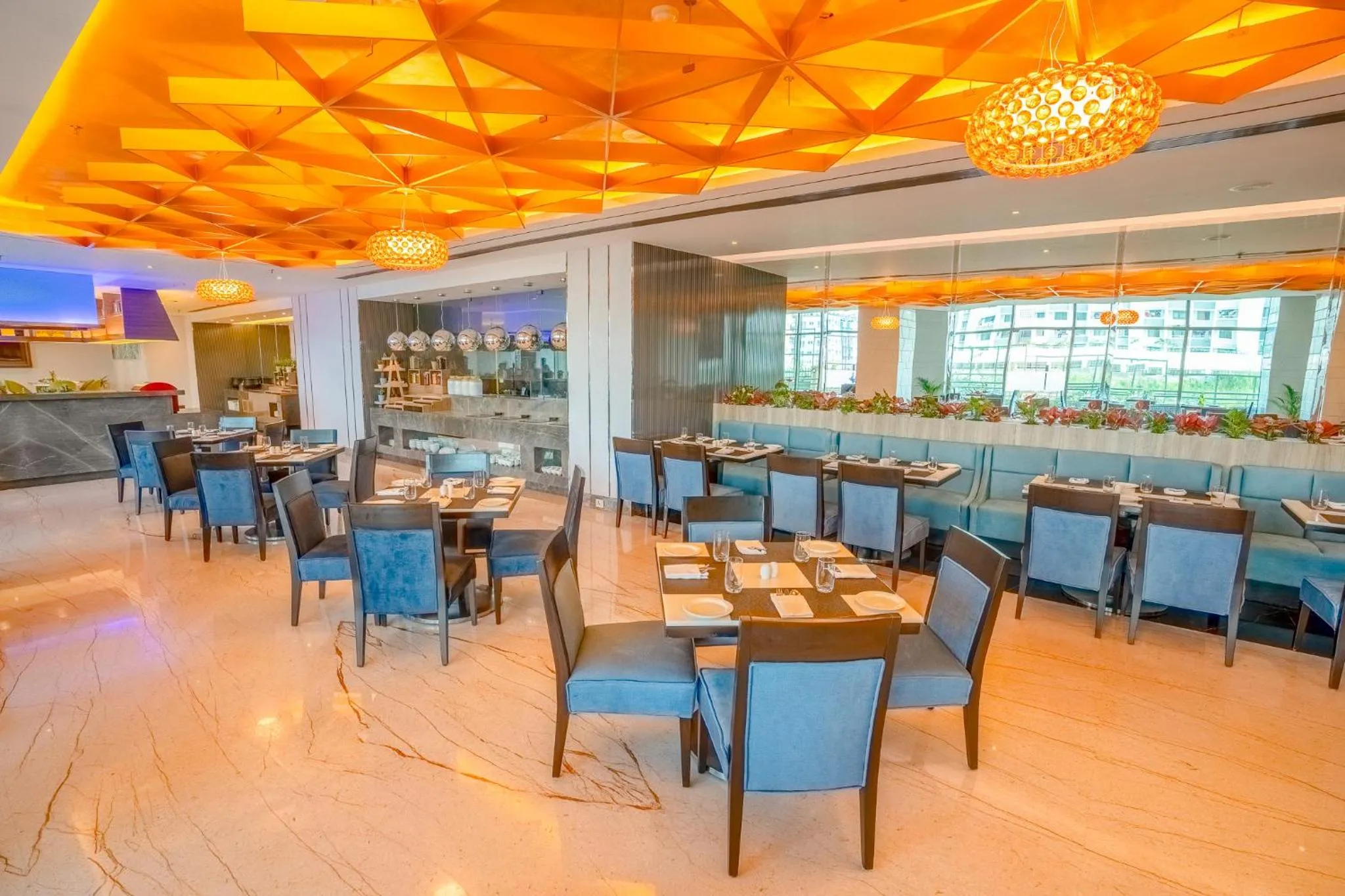 Restaurant/places to eat in Radisson Blu Pune Hinjawadi