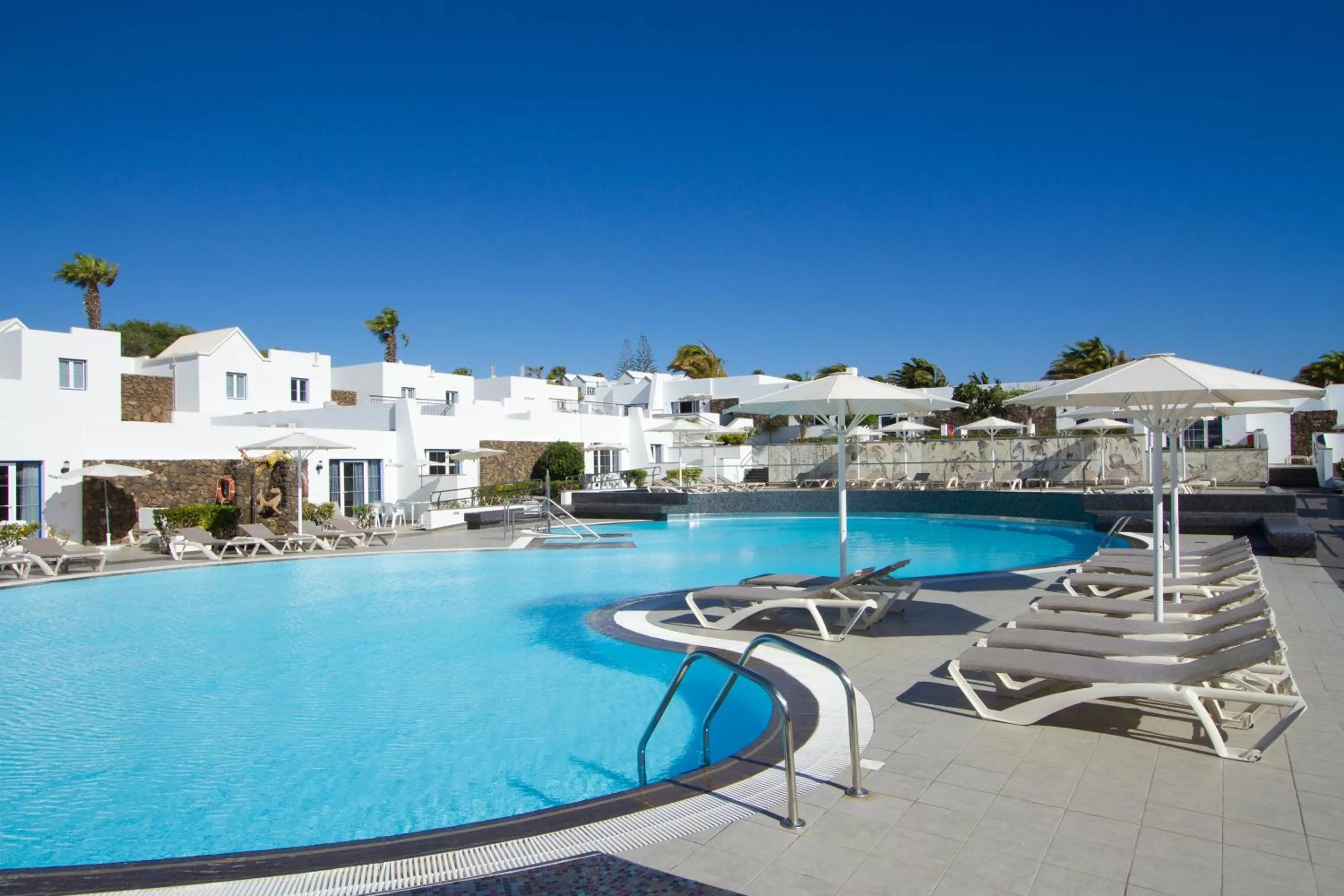 Swimming pool in Nautilus Lanzarote