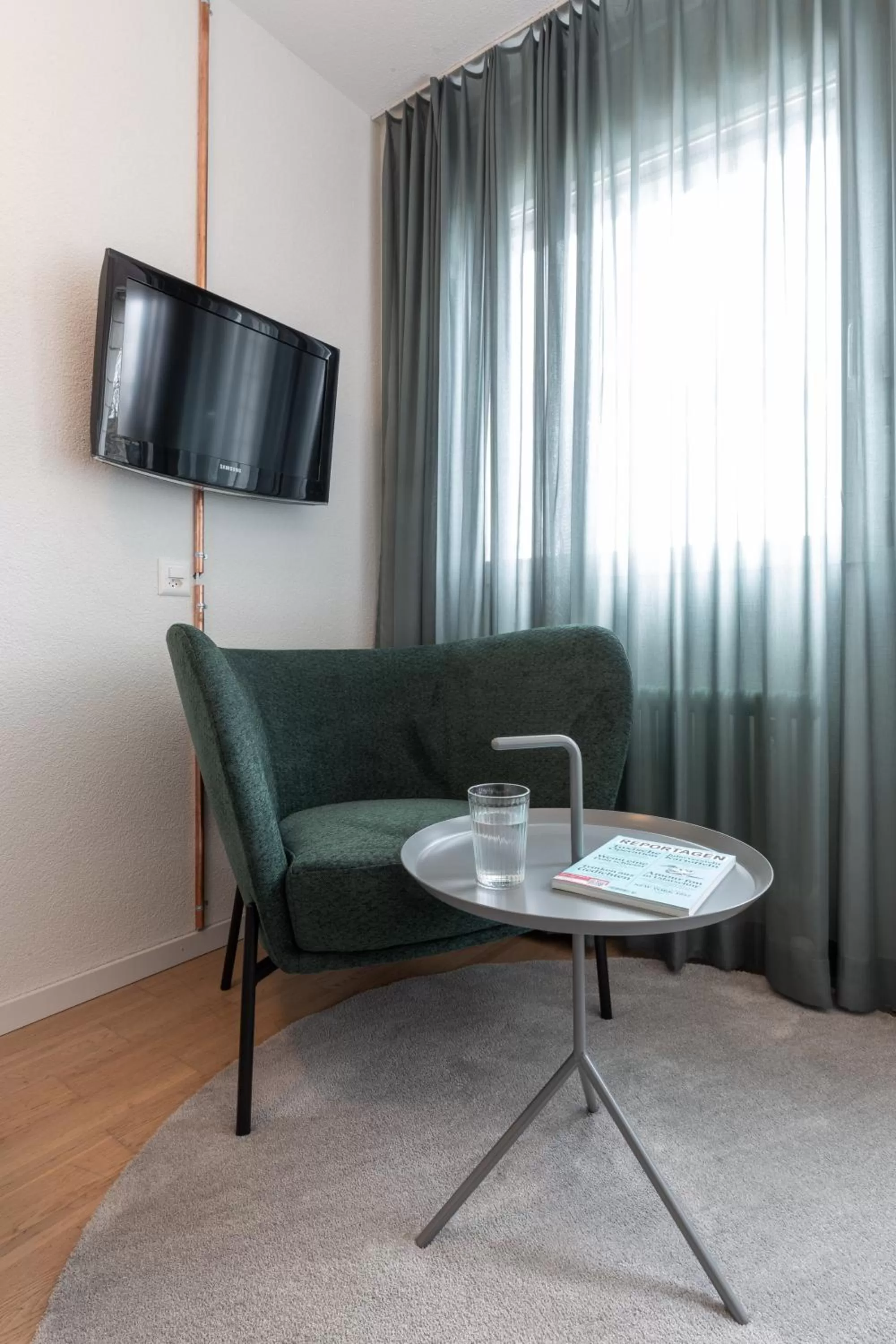 TV and multimedia in Alpenblick Bern - kind of a hotel