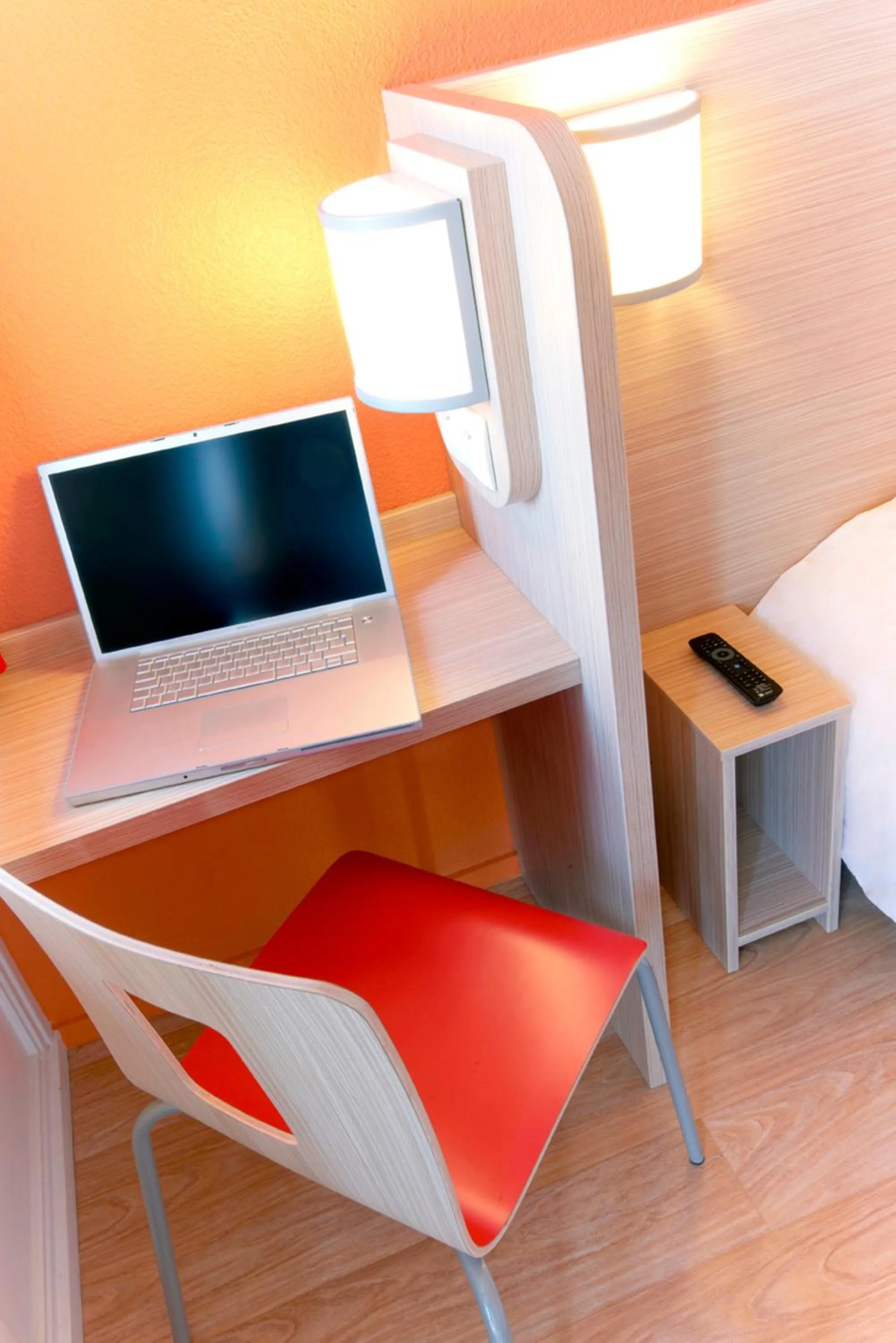 Seating area in Premiere Classe Bordeaux Sud - Pessac Becquerel