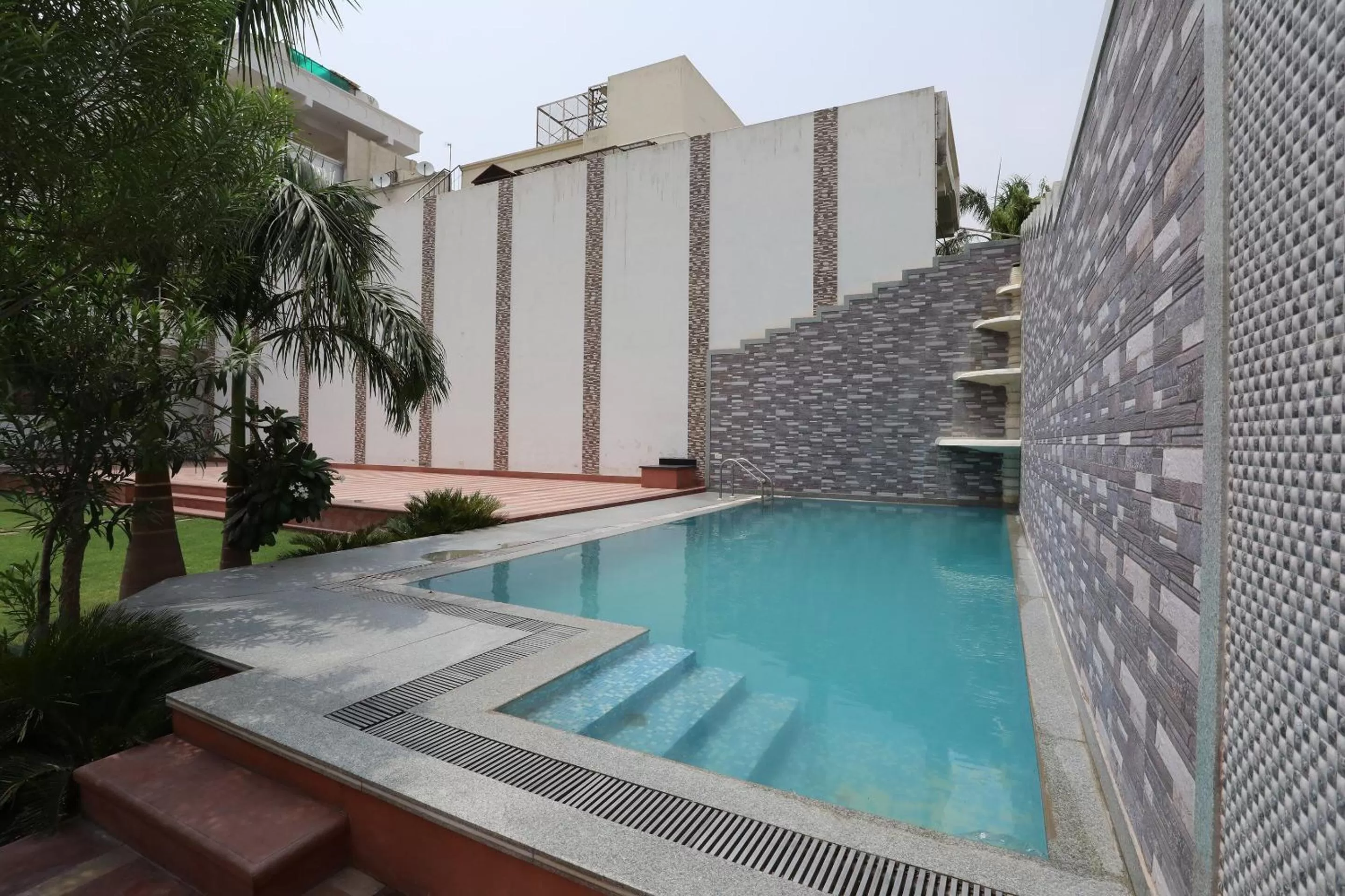 Swimming pool in Hotel Marc Royal