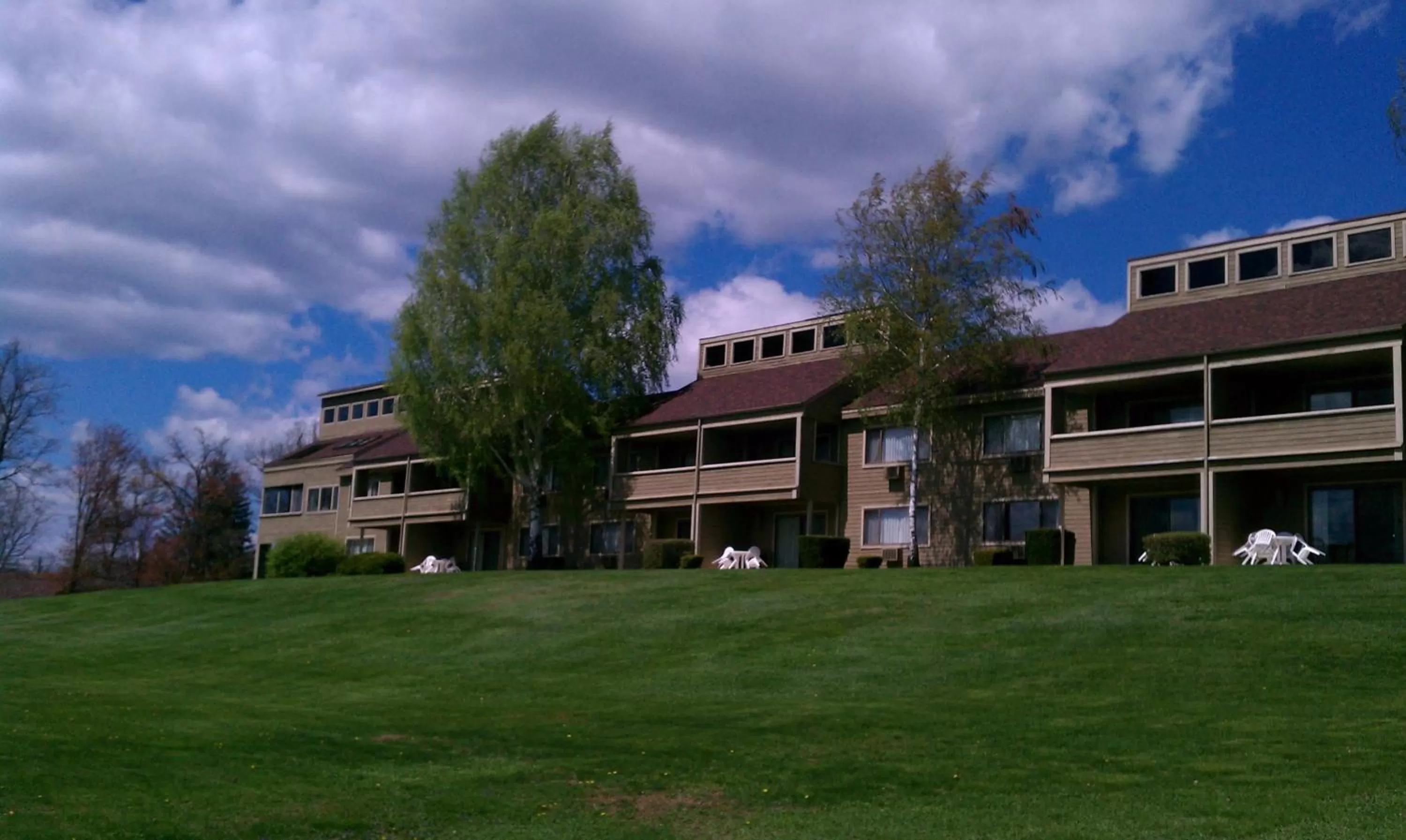 Property building in Tanglwood Resort