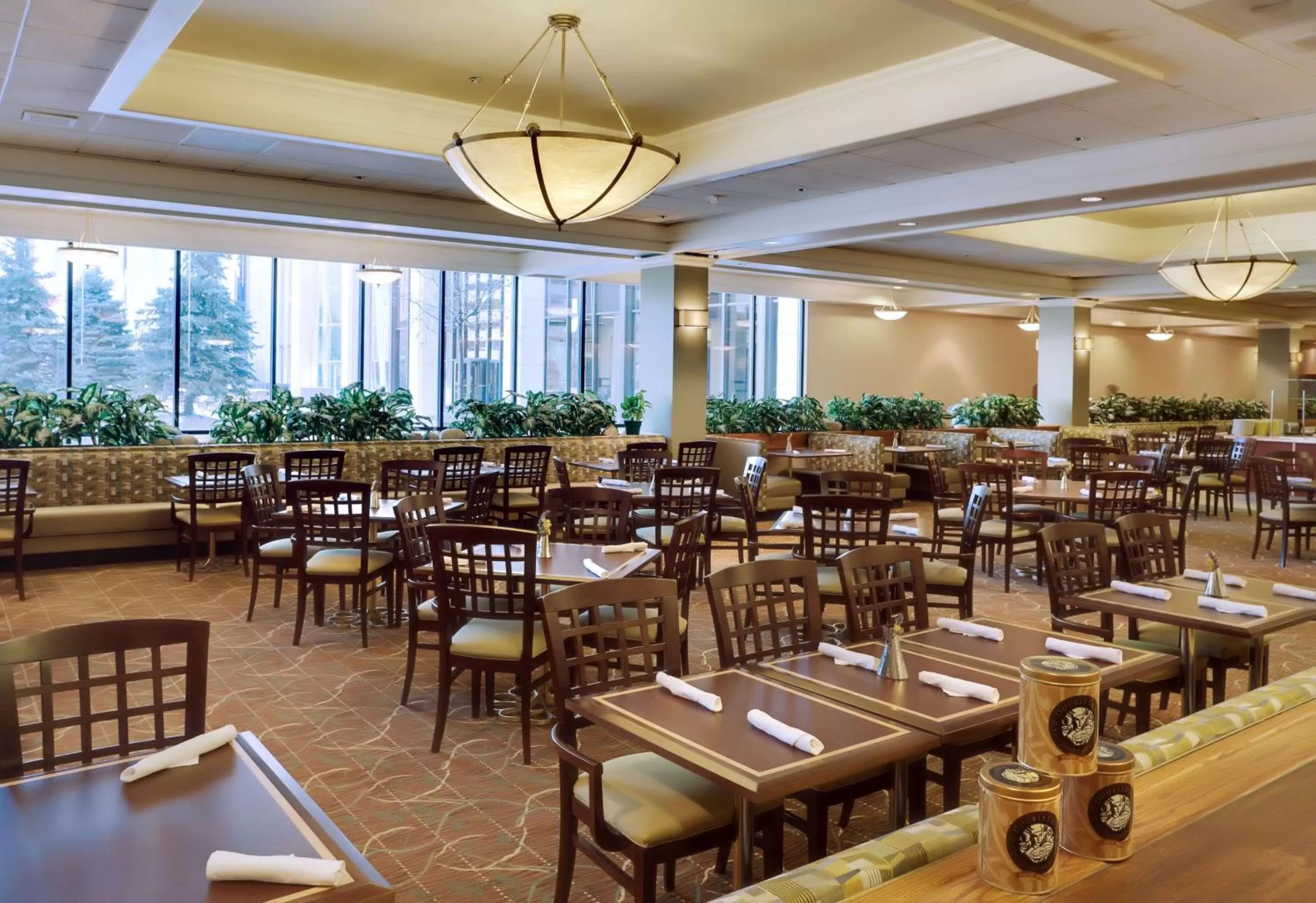 Restaurant/places to eat in DoubleTree by Hilton Hotel & Executive Meeting Center Omaha-Downtown