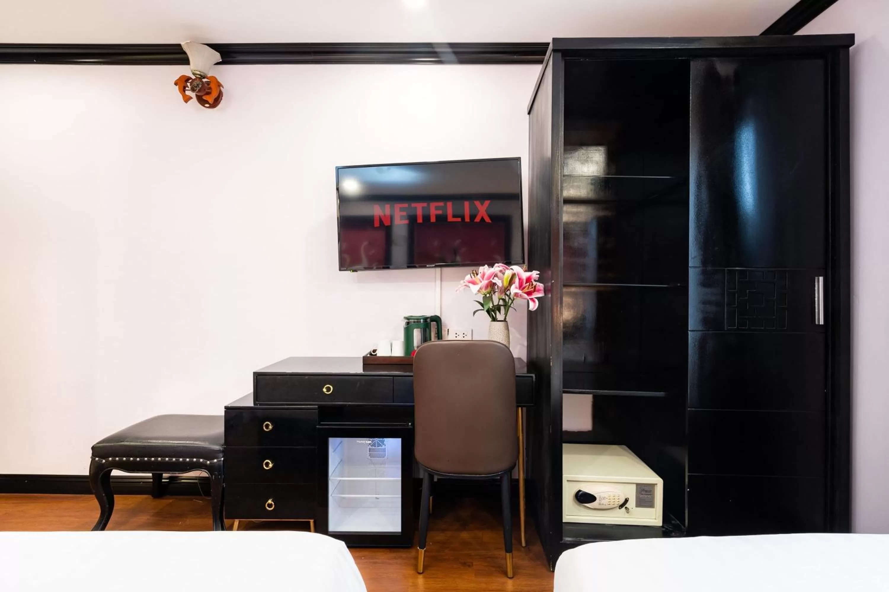 TV and multimedia in Hanoi Memory Premier Hotel & Spa