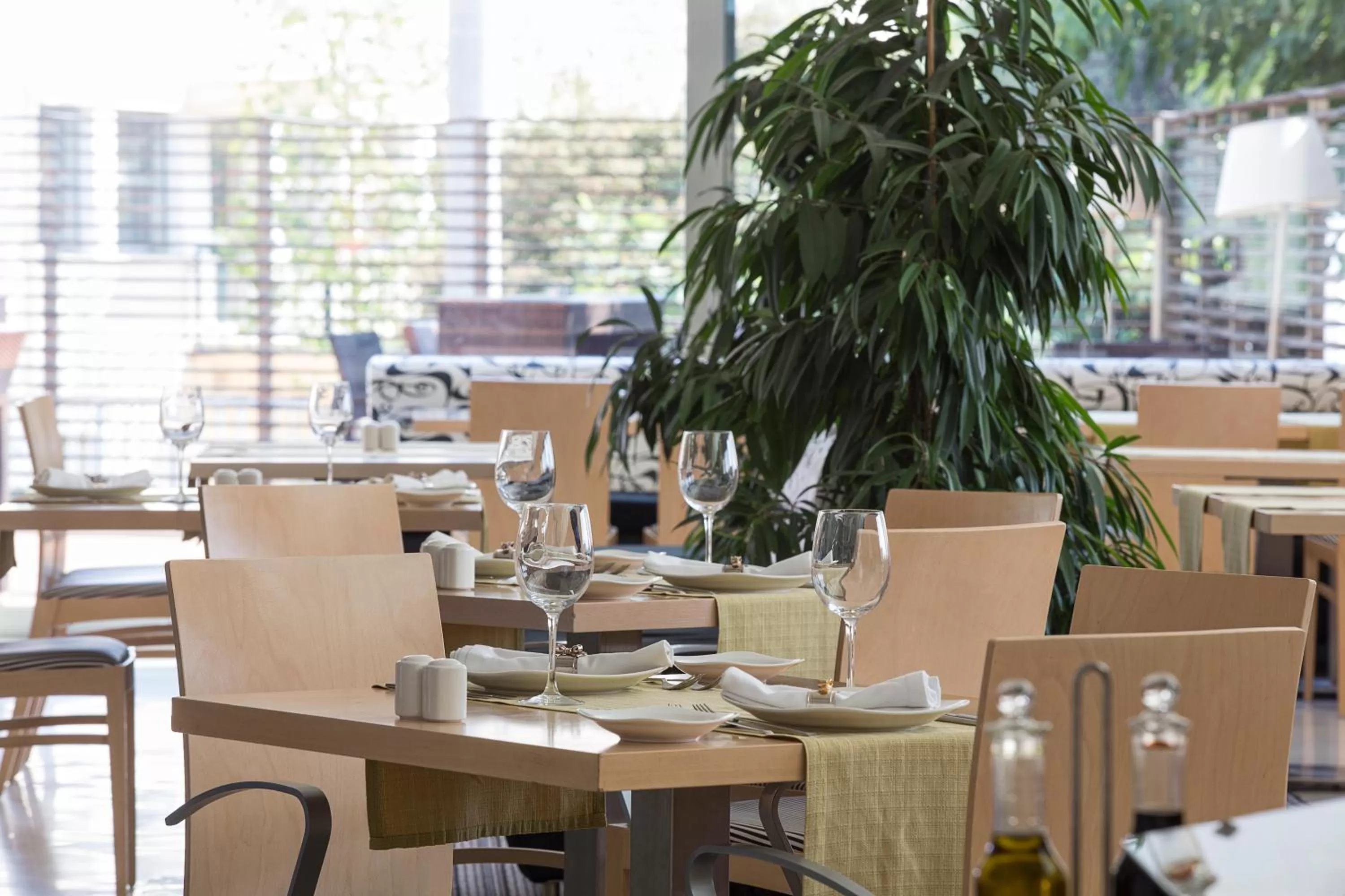 Restaurant/Places to Eat in Civitel Olympic