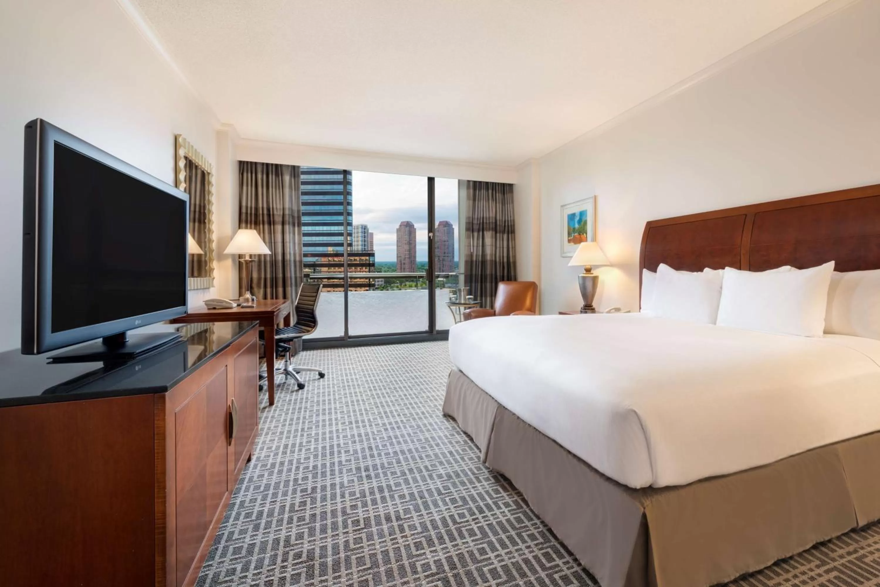 Bed in Hilton Houston Post Oak by the Galleria