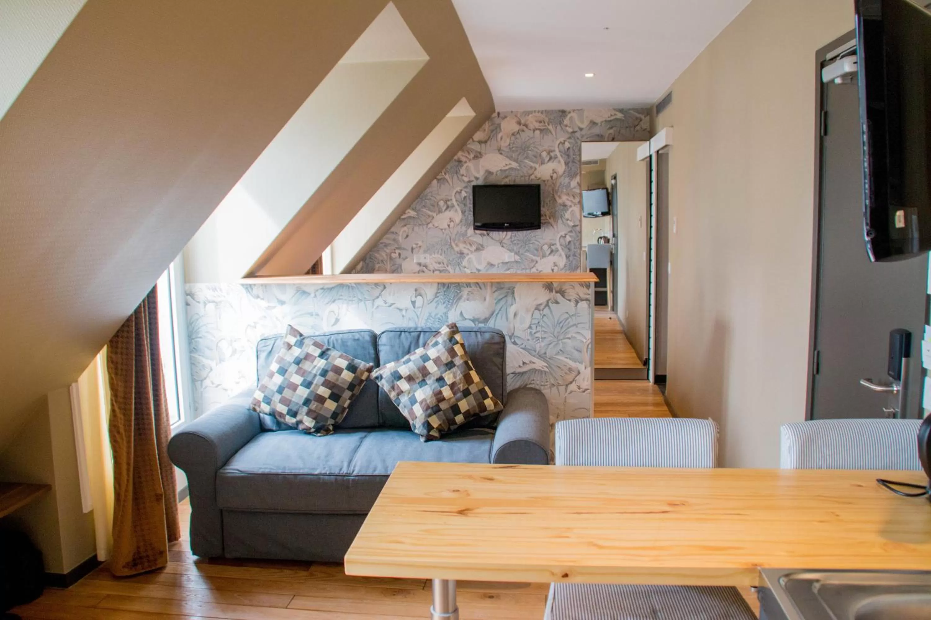 Photo of the whole room in Excelsior Batignolles