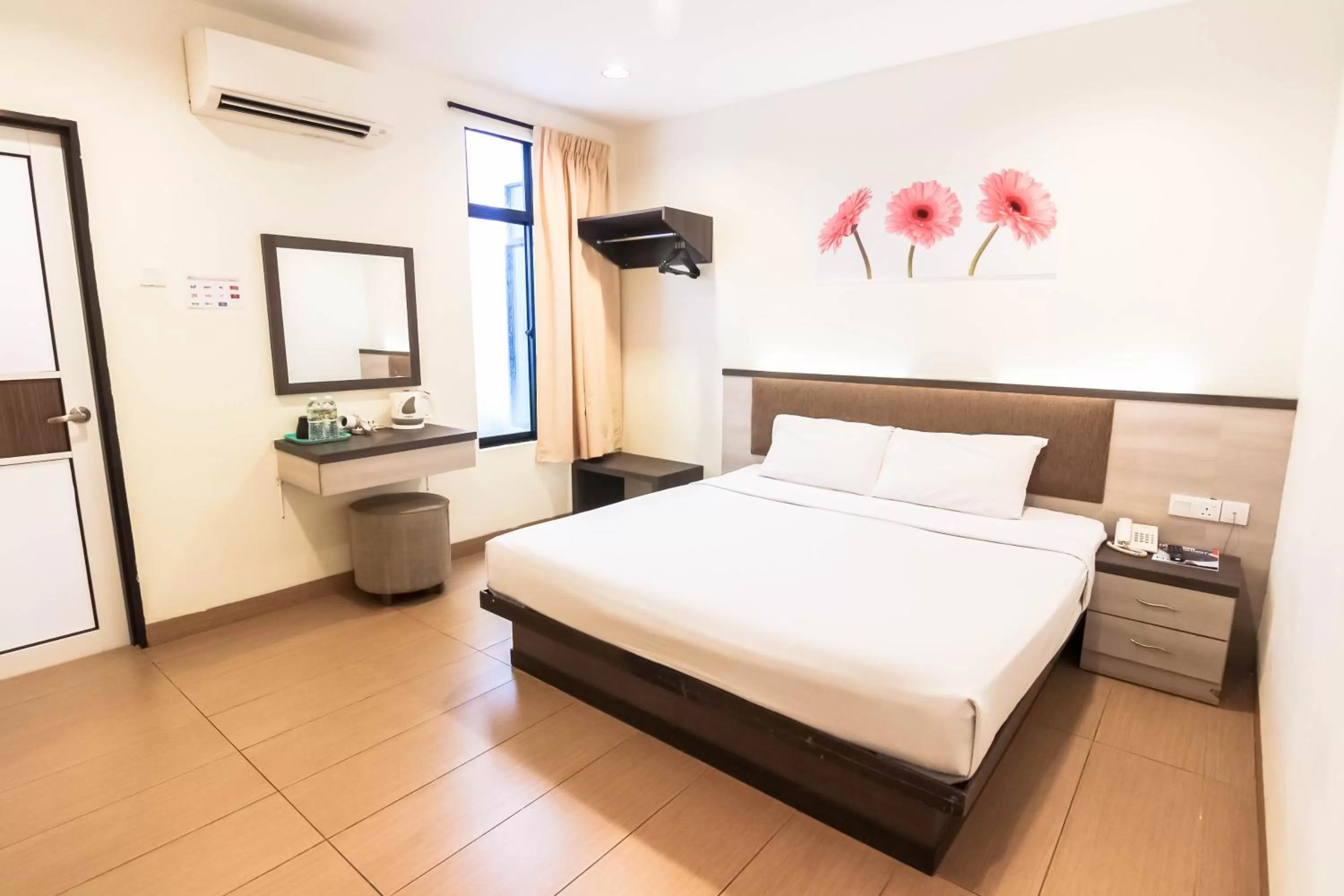 Bedroom, Bed in Sunflower Hotel Malacca