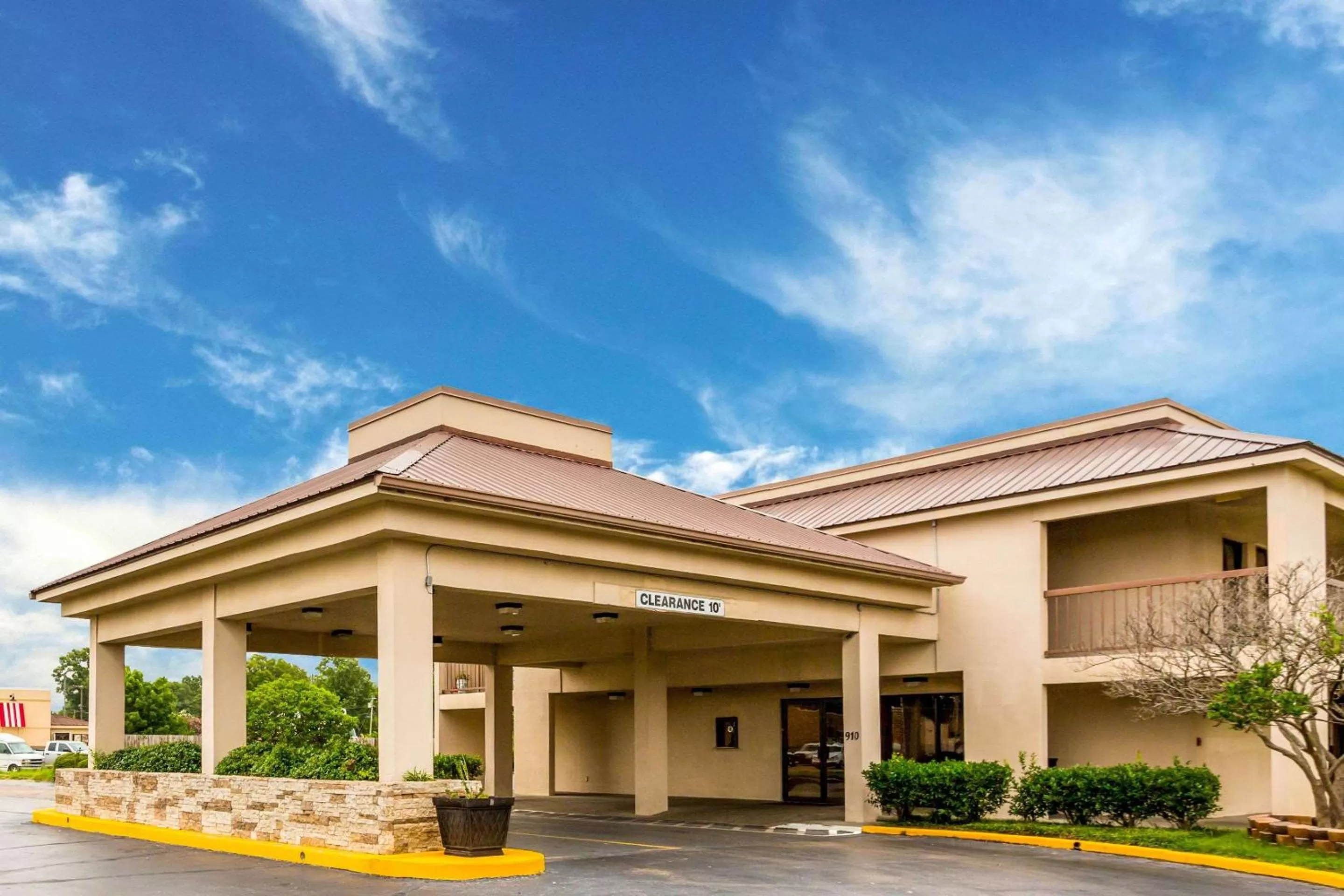 Property building in Quality Inn Indianola