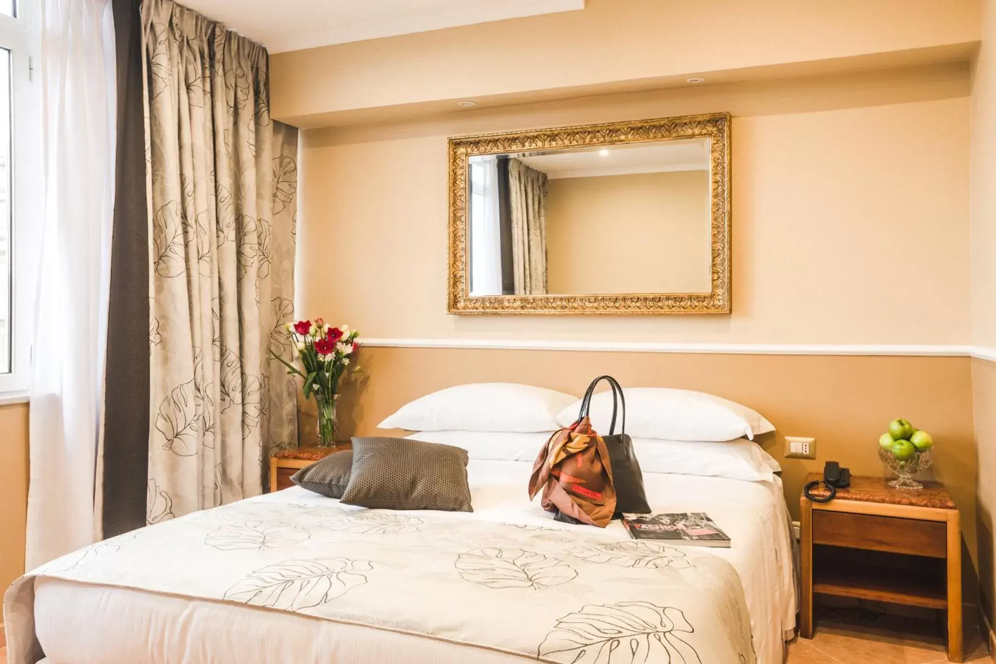 Superior Double with City View in Raeli Hotel Archimede Superior Double with City View in Raeli Hotel Archimede